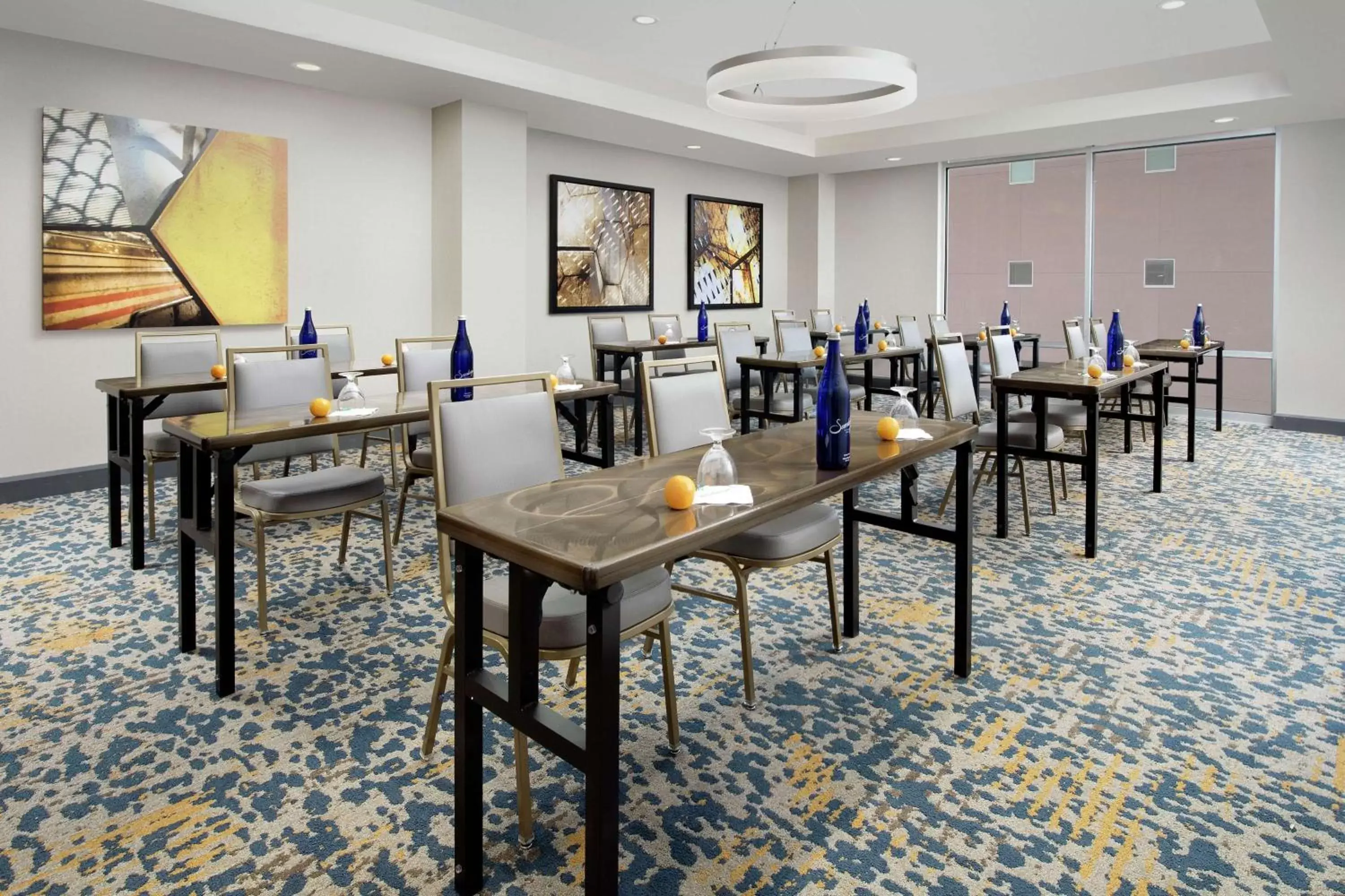 Meeting/conference room, Restaurant/Places to Eat in Hilton Garden Inn Westchester Dobbs Ferry