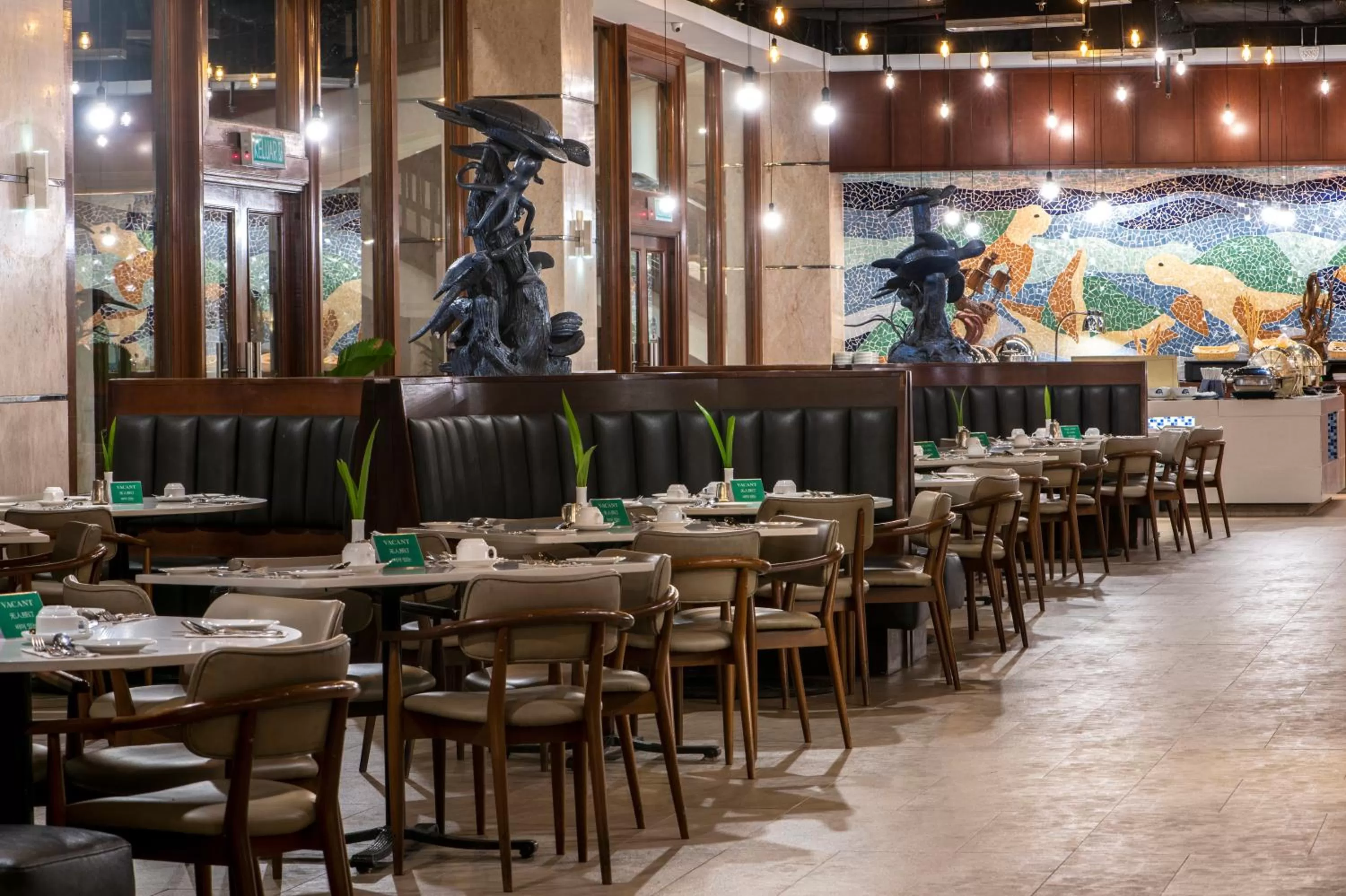 Restaurant/places to eat in Nexus Resort & Spa Karambunai