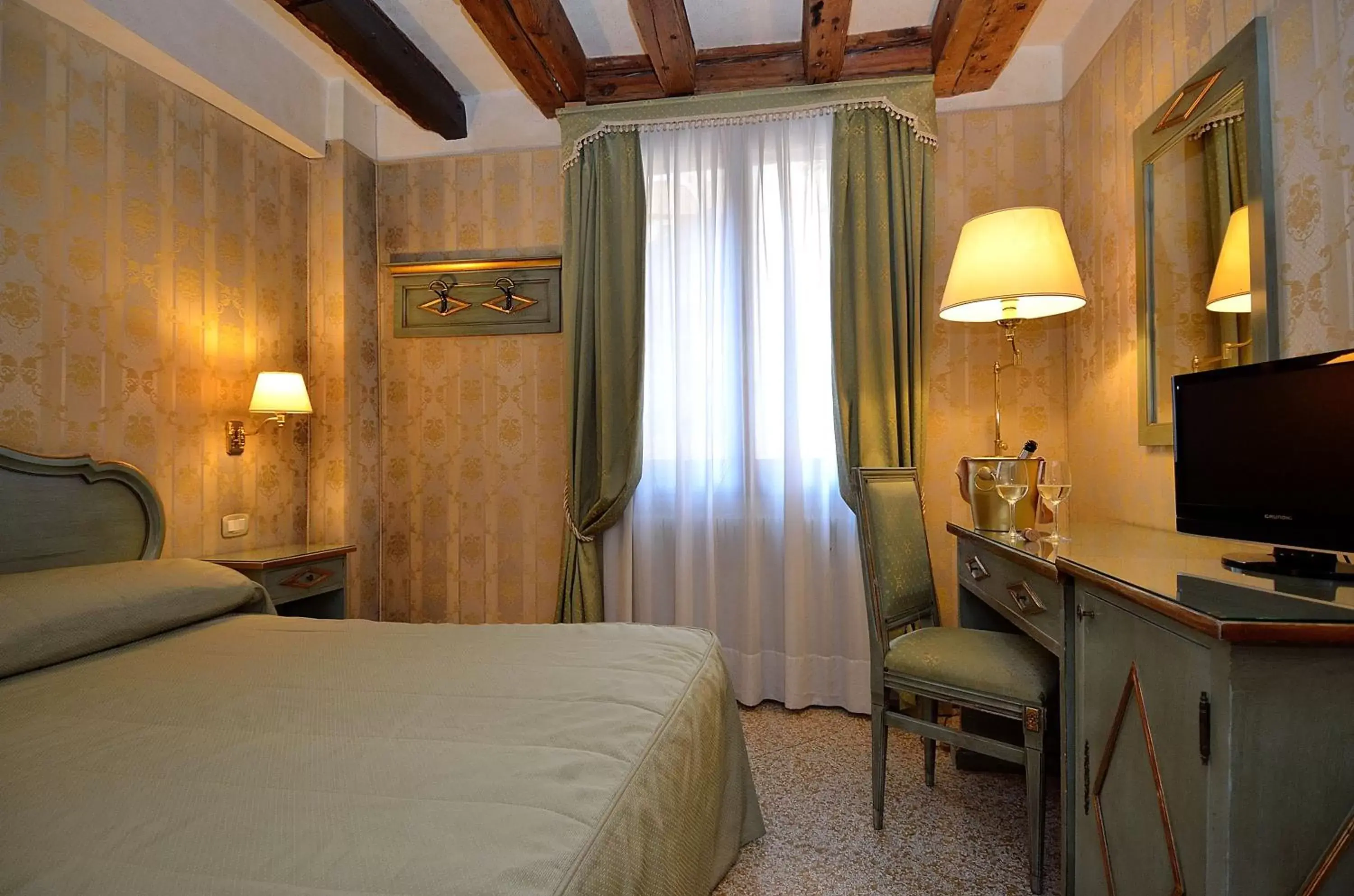 Bedroom, Bed in Locanda La Corte