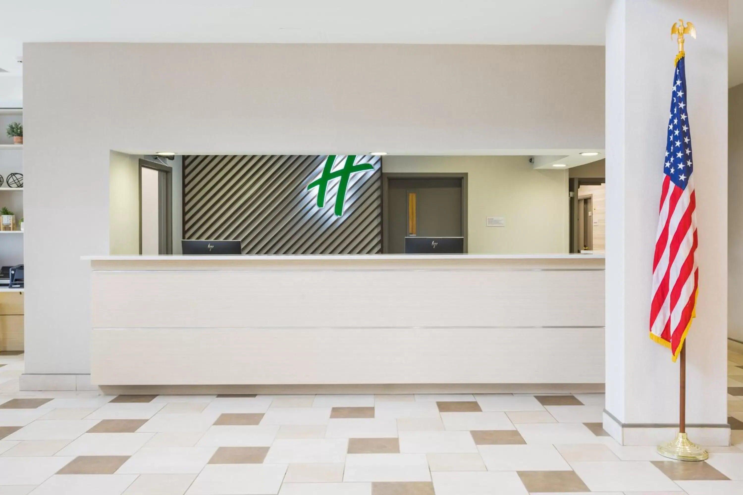 Property building in Holiday Inn Timonium by IHG Property building in Holiday Inn Timonium by IHG