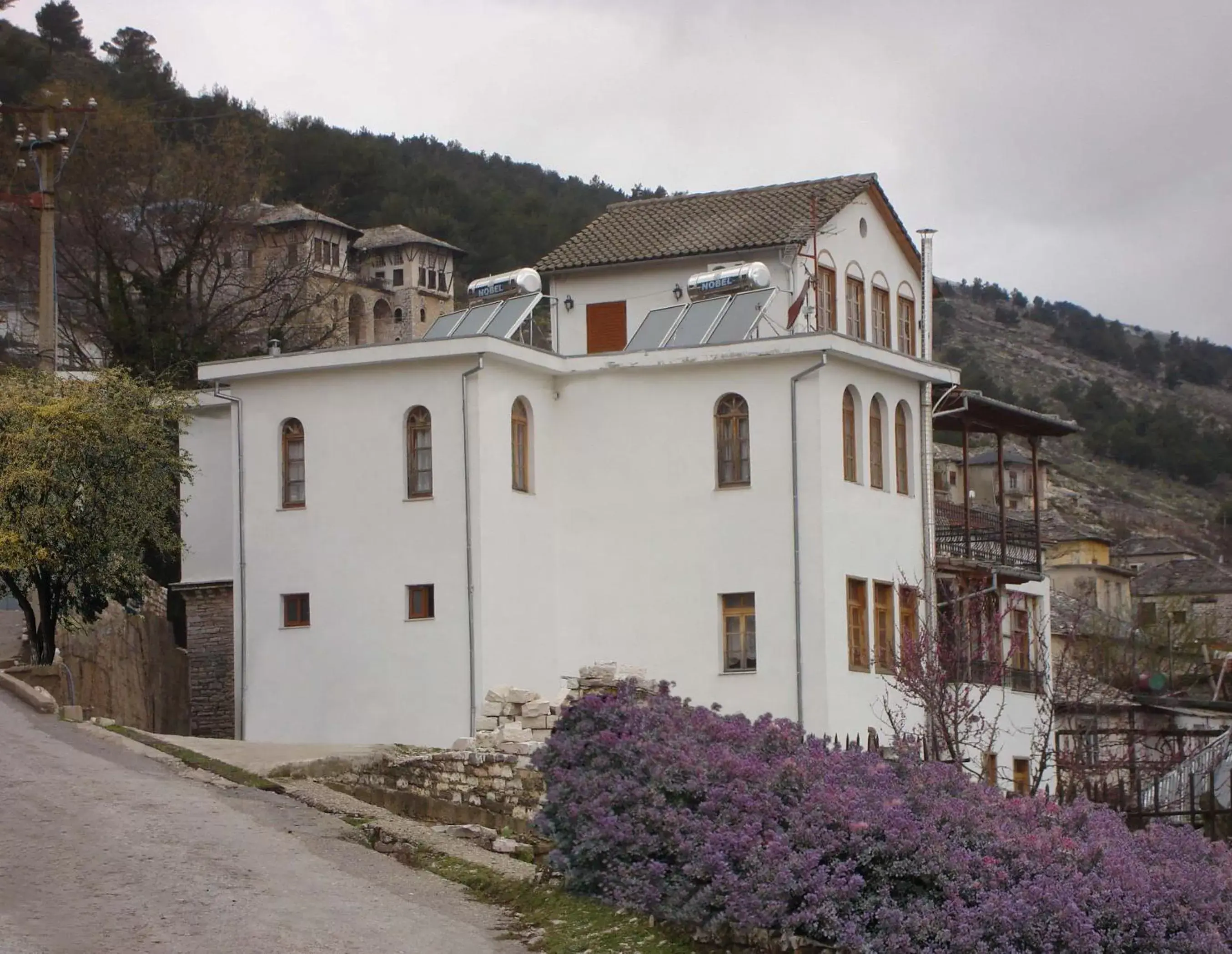 Facade/entrance, Property Building in Hotel Kalemi