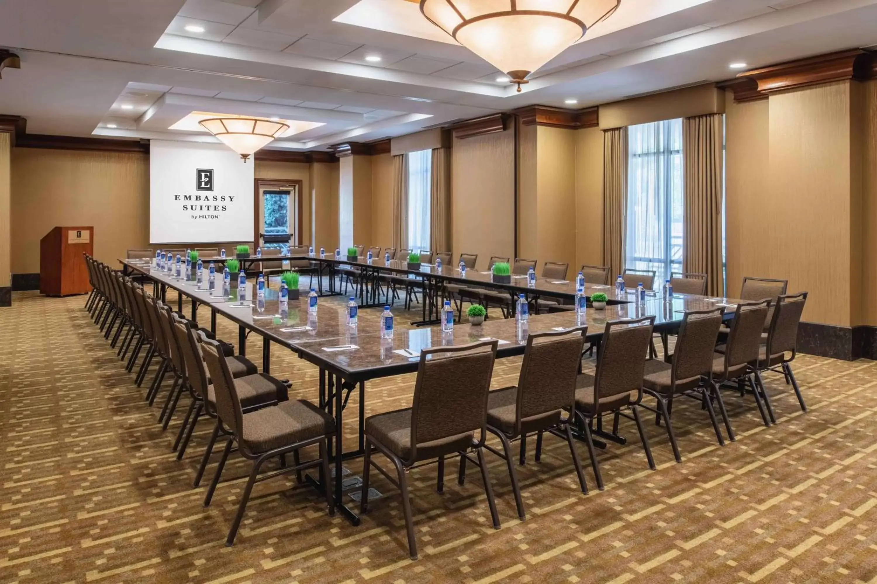 Meeting/conference room in Embassy Suites by Hilton Sacramento Riverfront Promenade