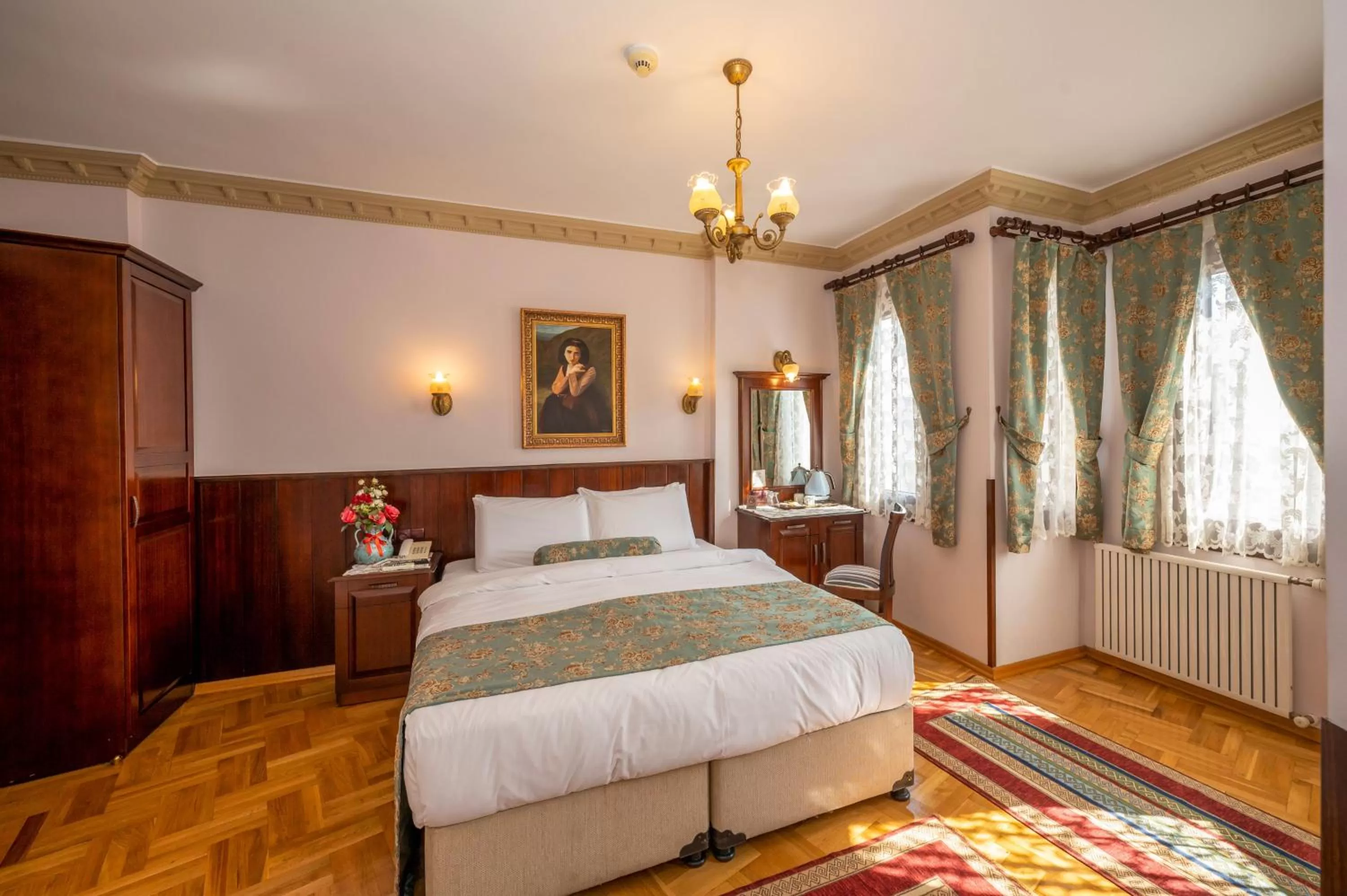 Photo of the whole room, Bed in Osmanhan Hotel