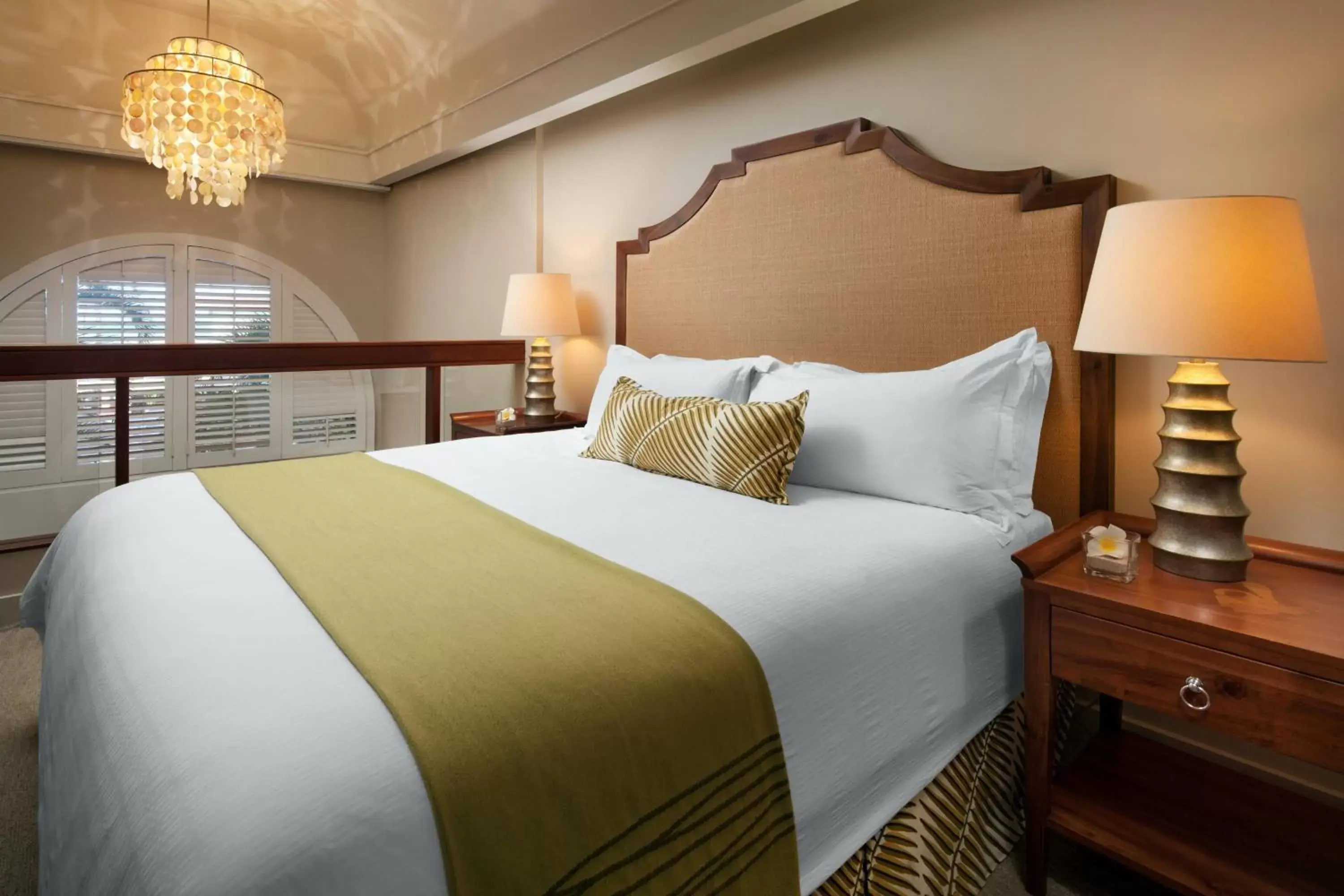 Bedroom, Bed in The Royal Hawaiian, A Luxury Collection Resort, Waikiki
