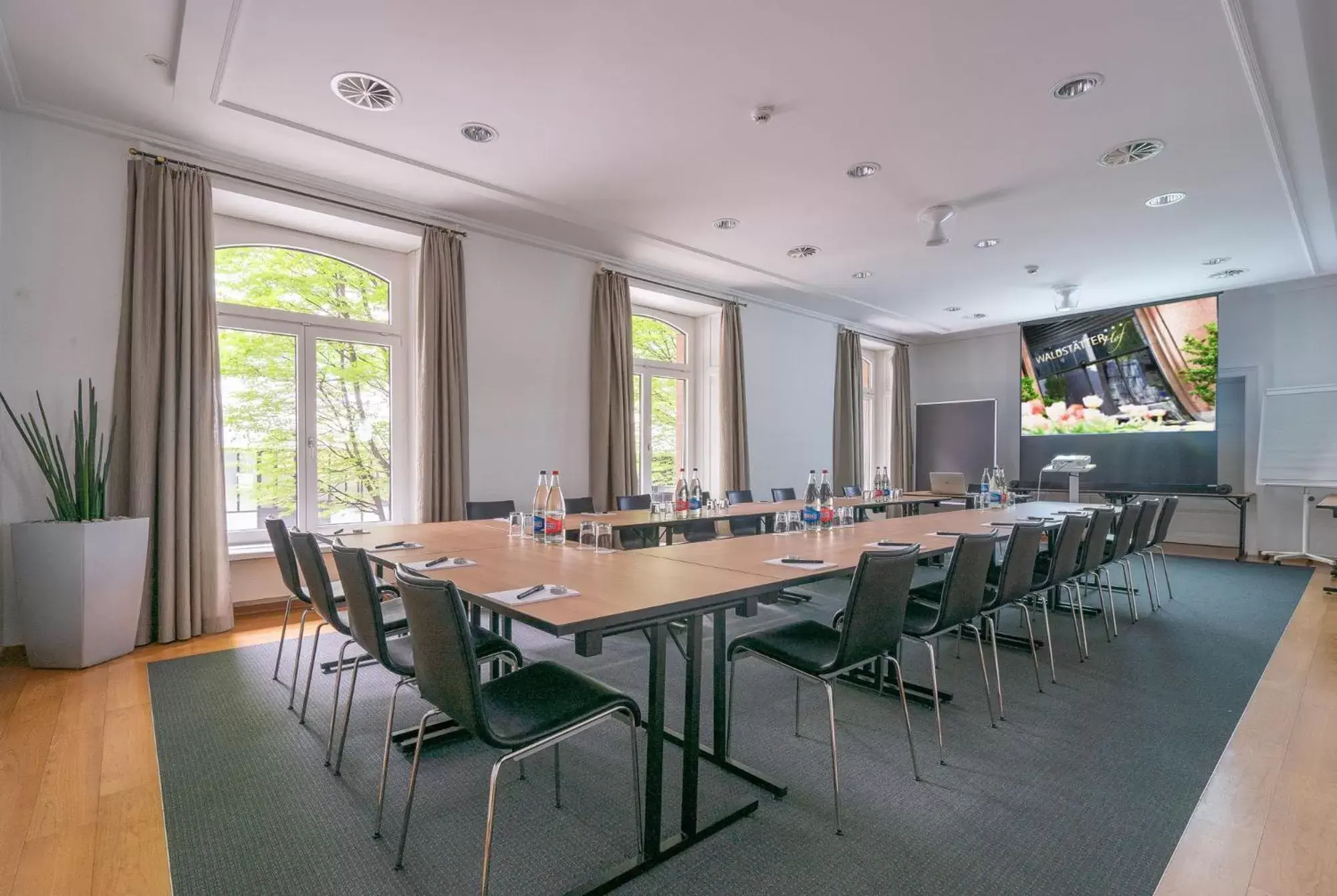 Meeting/conference room in Waldstätterhof Swiss Quality Hotel