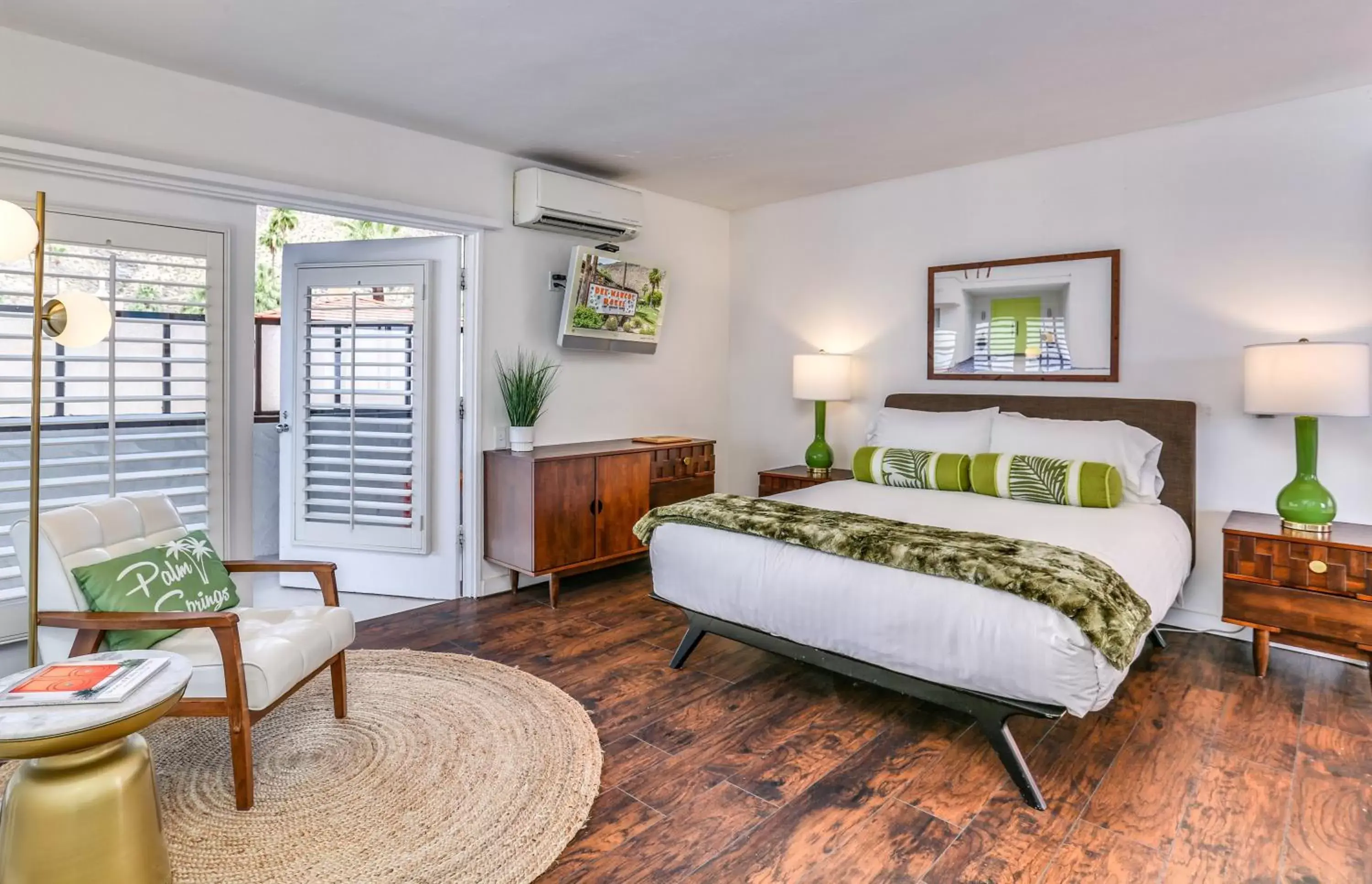 Queen Room with Balcony in Del Marcos Hotel, A Kirkwood Collection Hotel