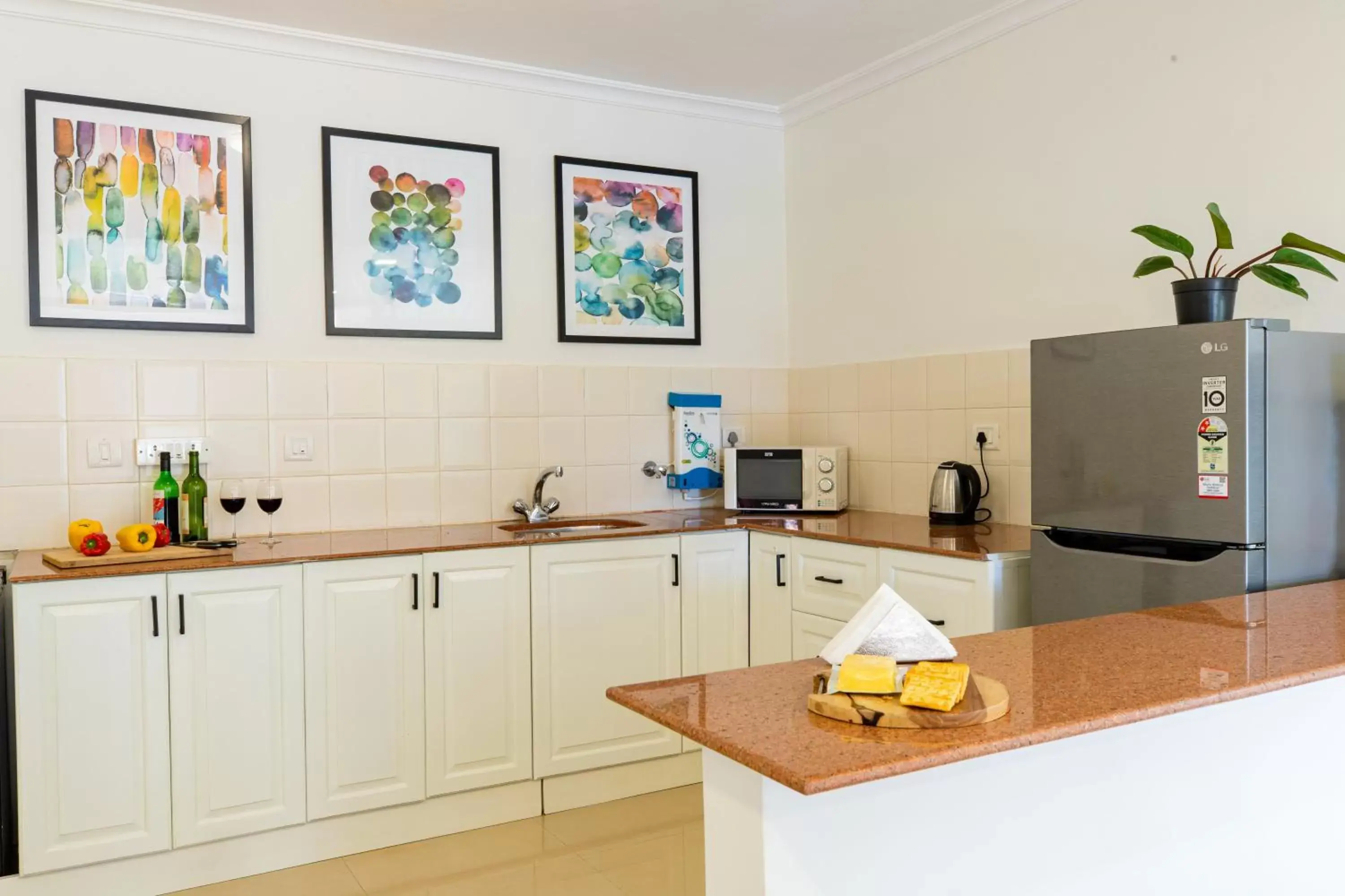 Kitchen or kitchenette, Kitchen/Kitchenette in Aguada Anchorage - The Villa Resort