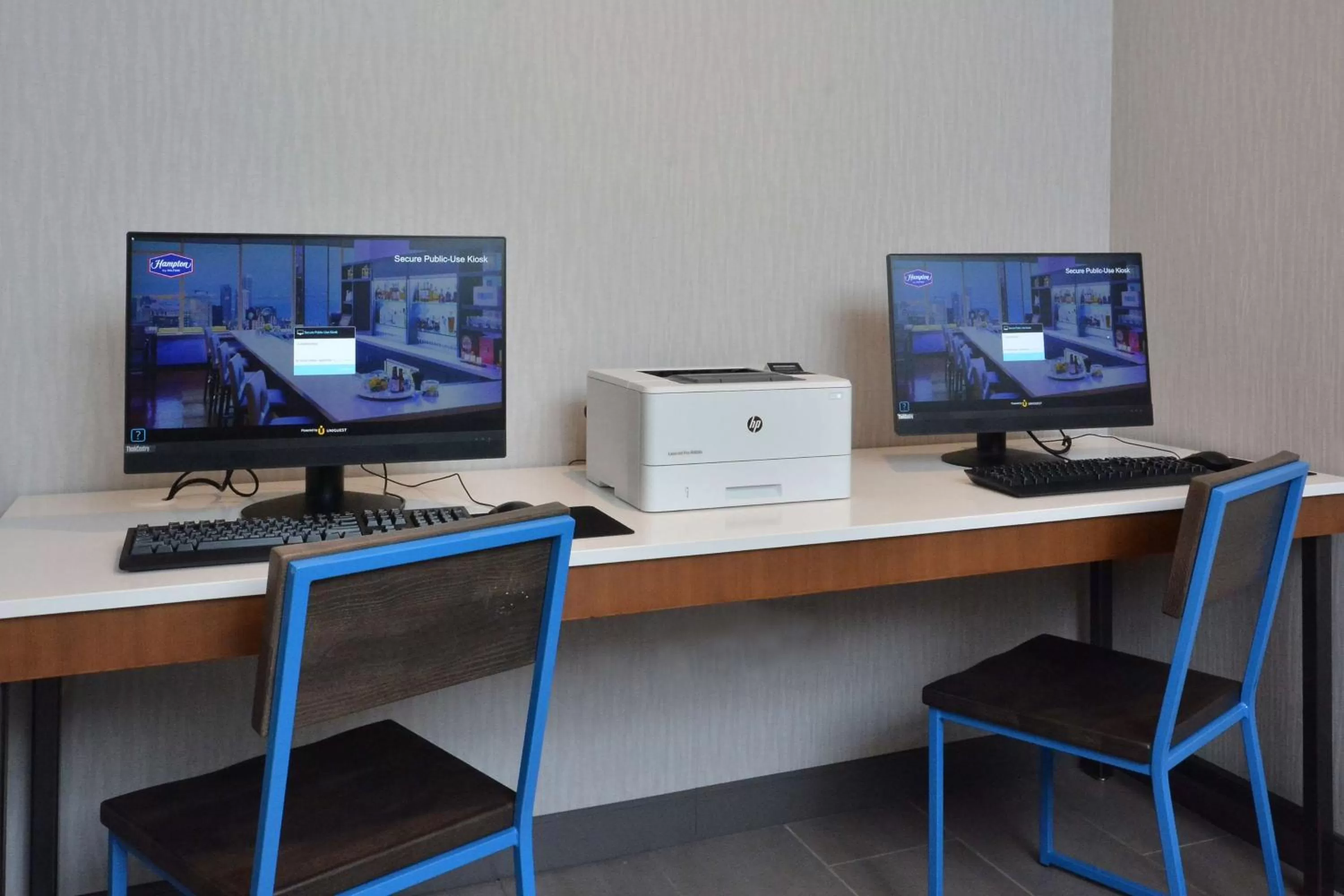 Business facilities in Hampton Inn & Suites Charlotte North I 485