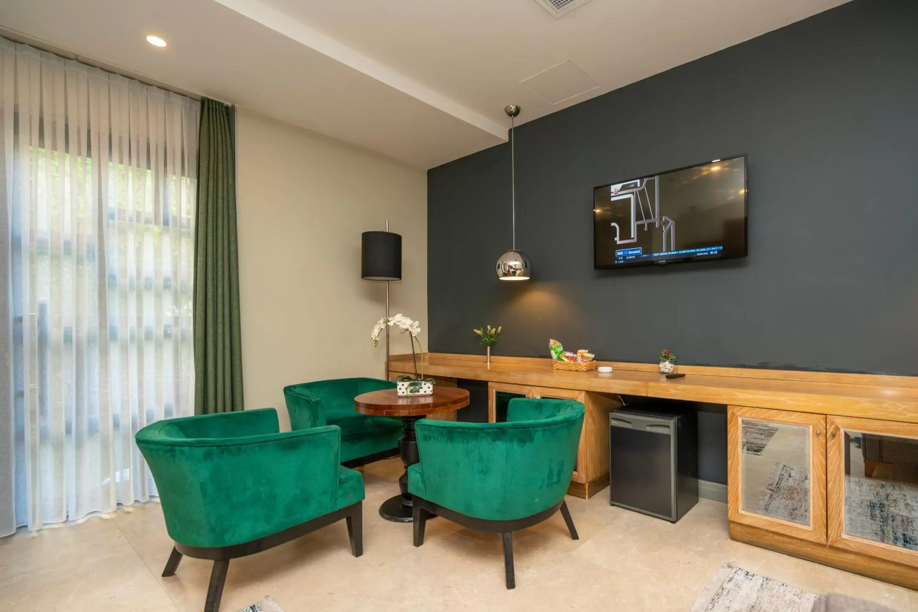 Living room, TV/Entertainment Center in The Gate 30 Suites Ataşehir