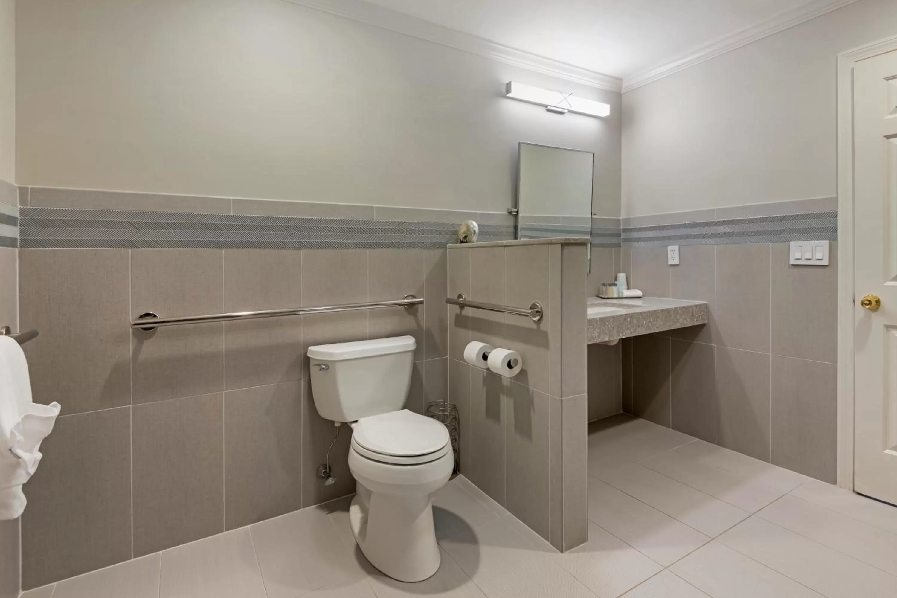 Bathroom in Union Bluff Hotel & Meeting House