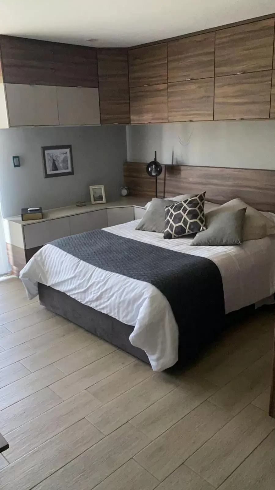 Bed in Ventura Apartments