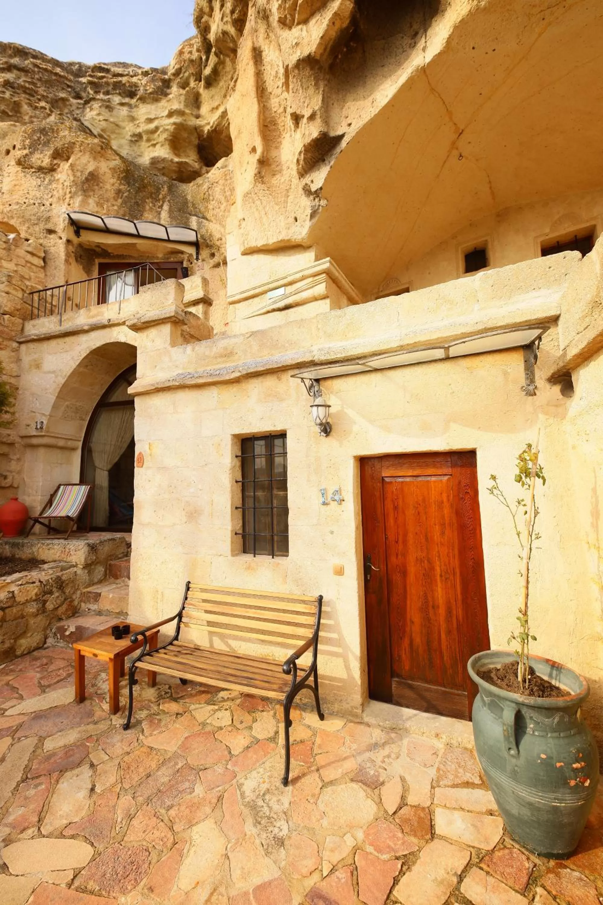 Property building in 4 Oda Cave House - Special Class