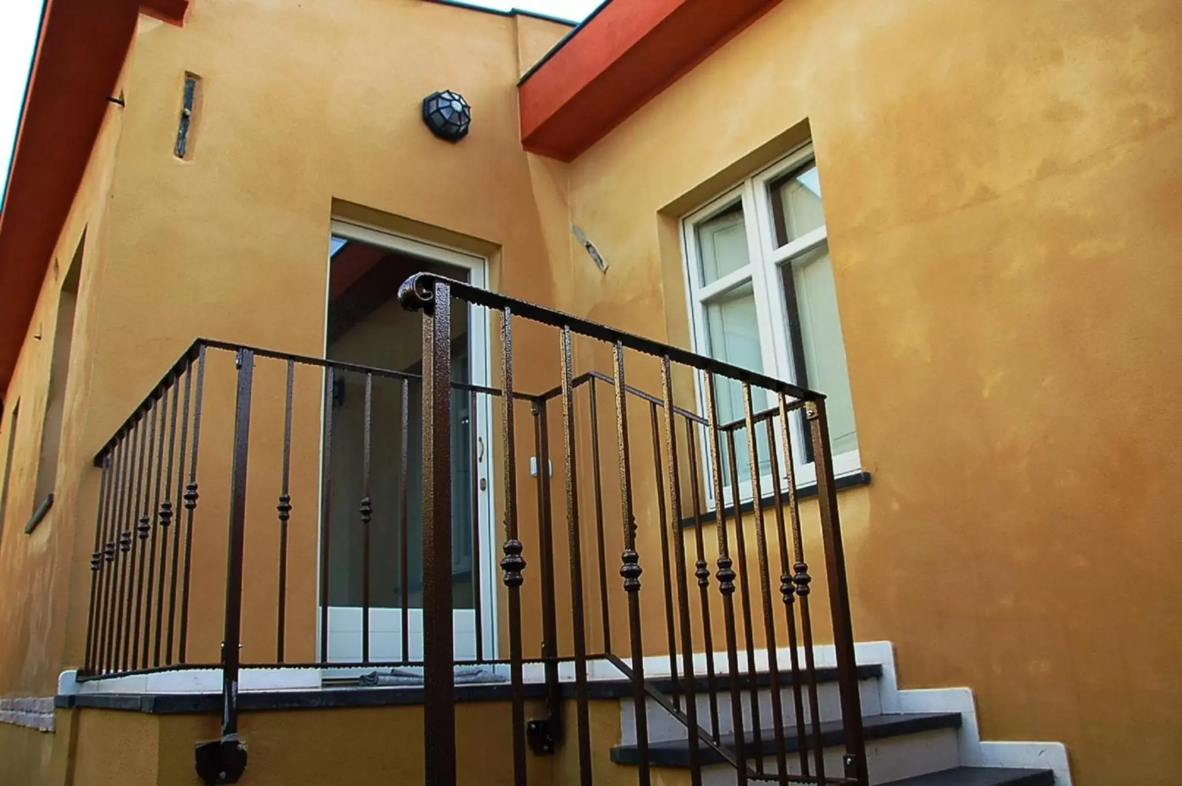 Facade/entrance in La Corte di Lucina