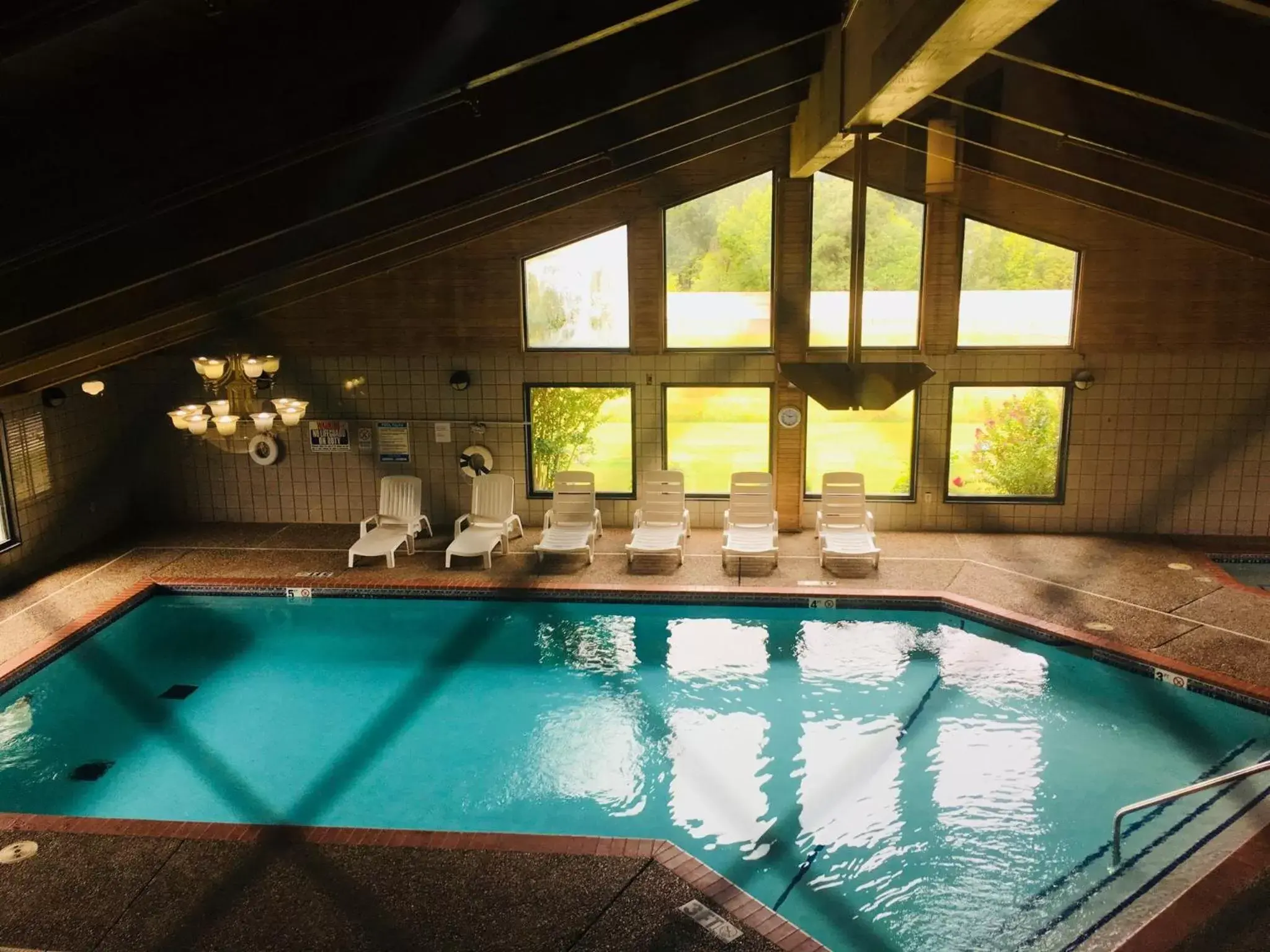 Swimming Pool in Regency Inn and Suites