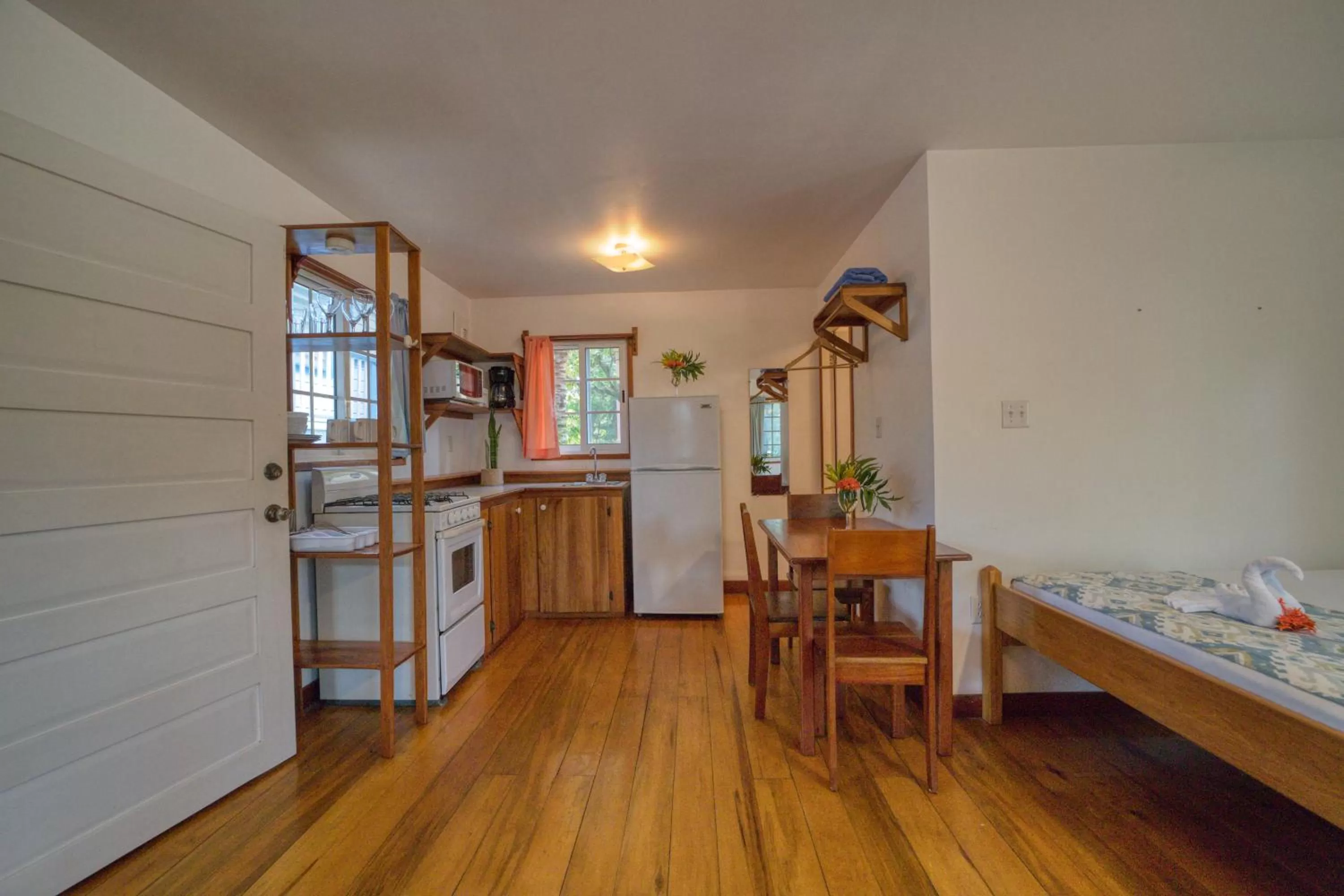 Kitchen or kitchenette, Bed in Placencia Villas