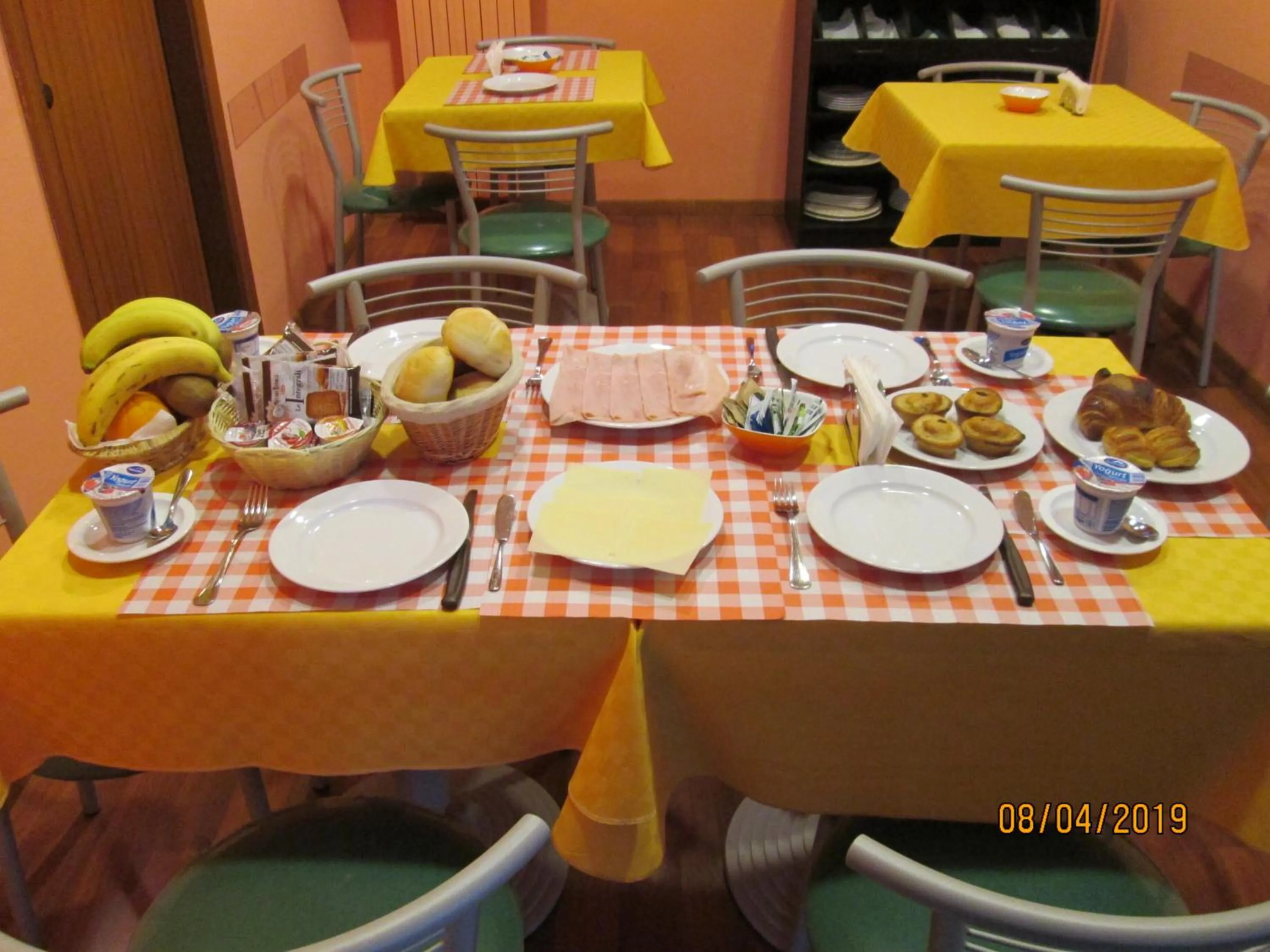 Breakfast in Hotel Tropical