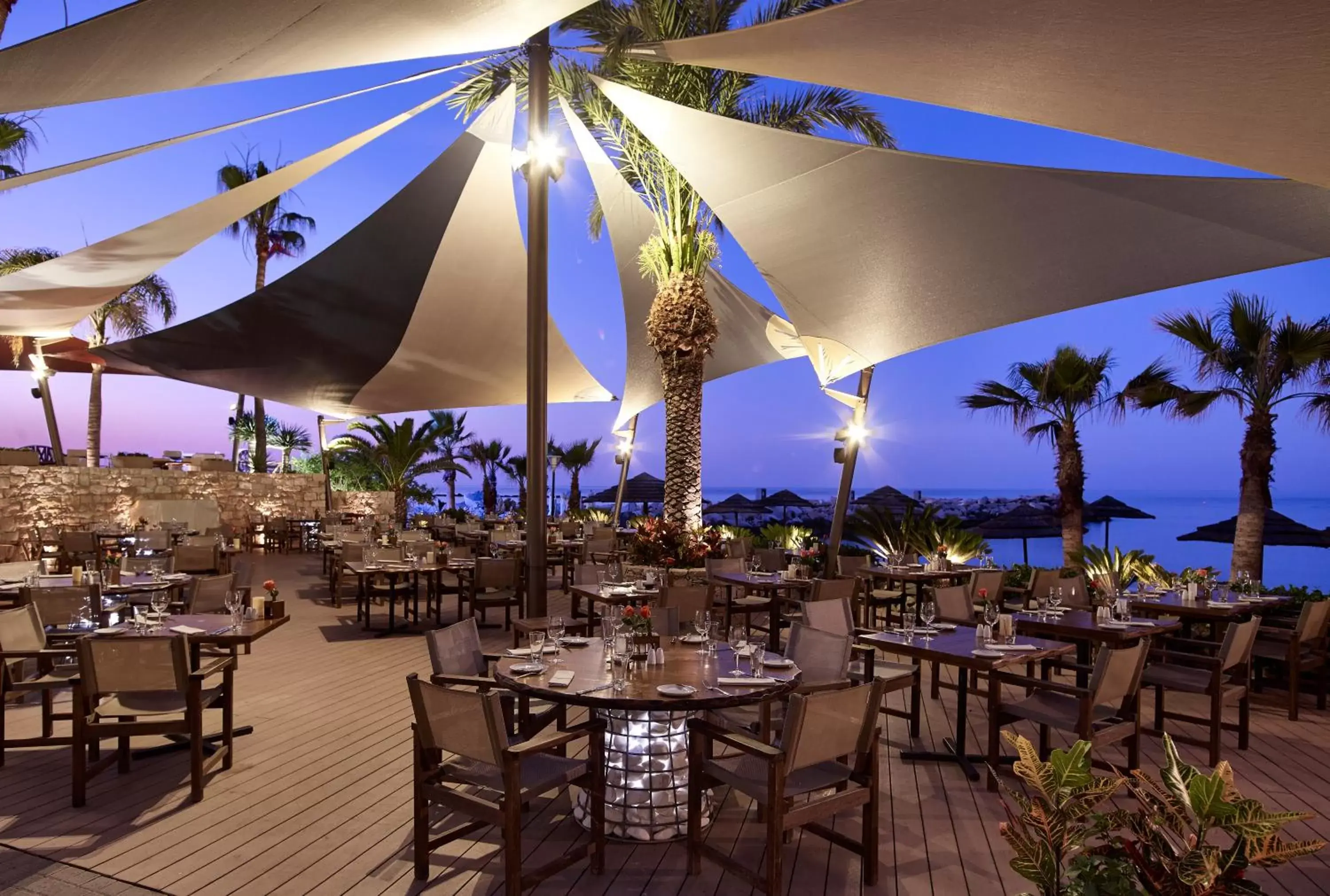 Restaurant/Places to Eat in Amathus Beach Hotel Limassol