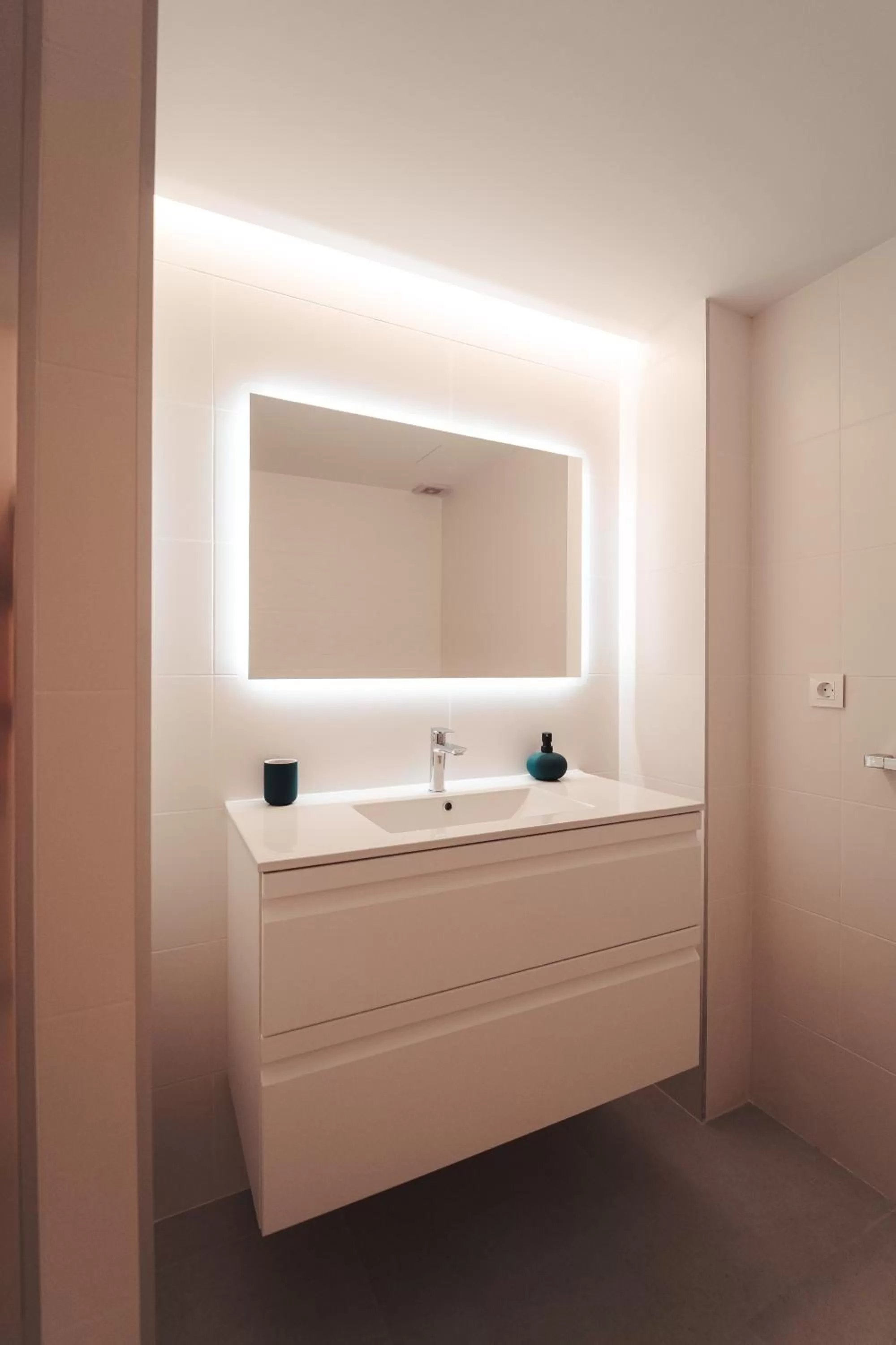 Bathroom in Palm Suites