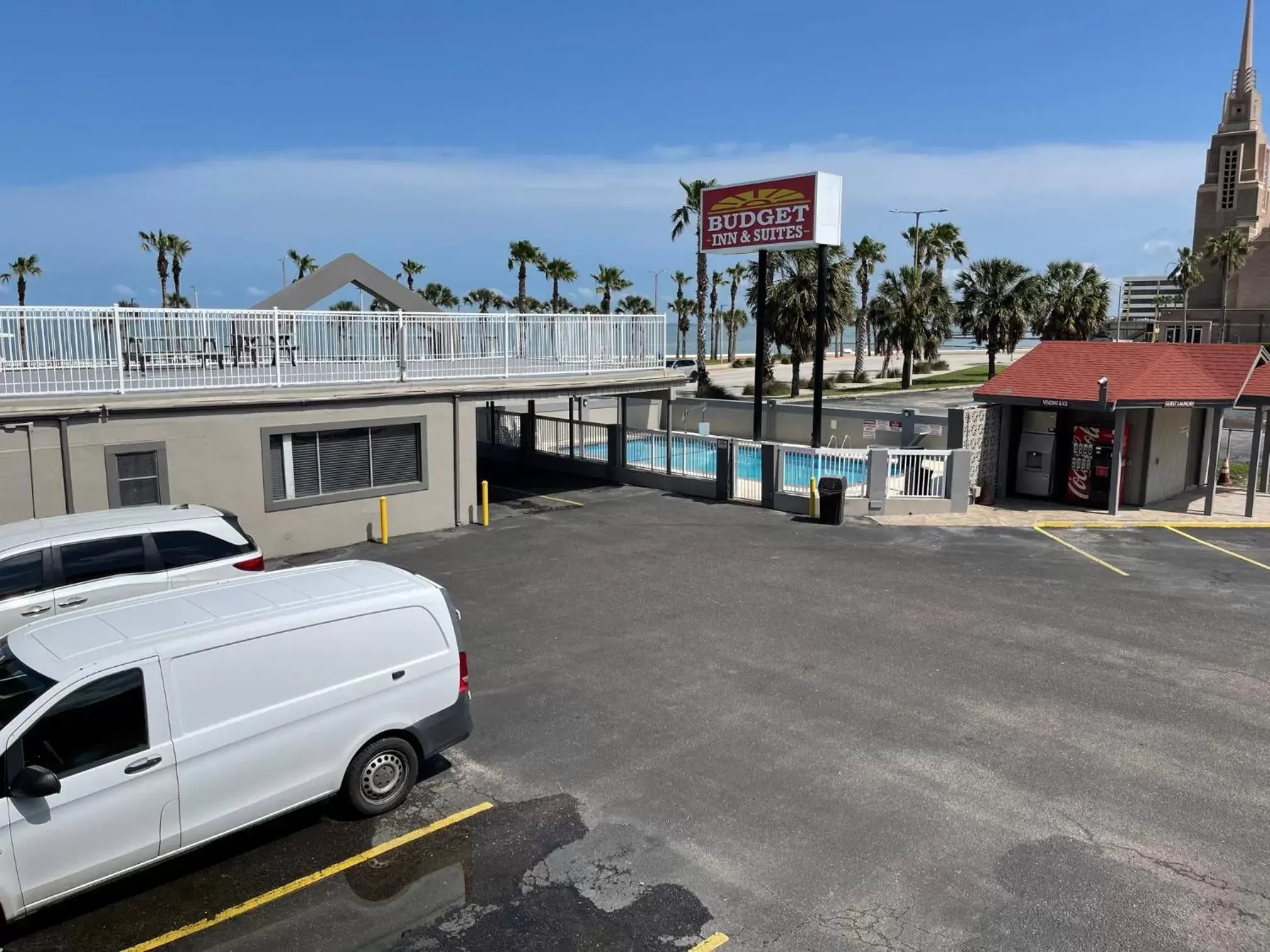 Parking, Property Building in Budget Inn and Suites Corpus Christi