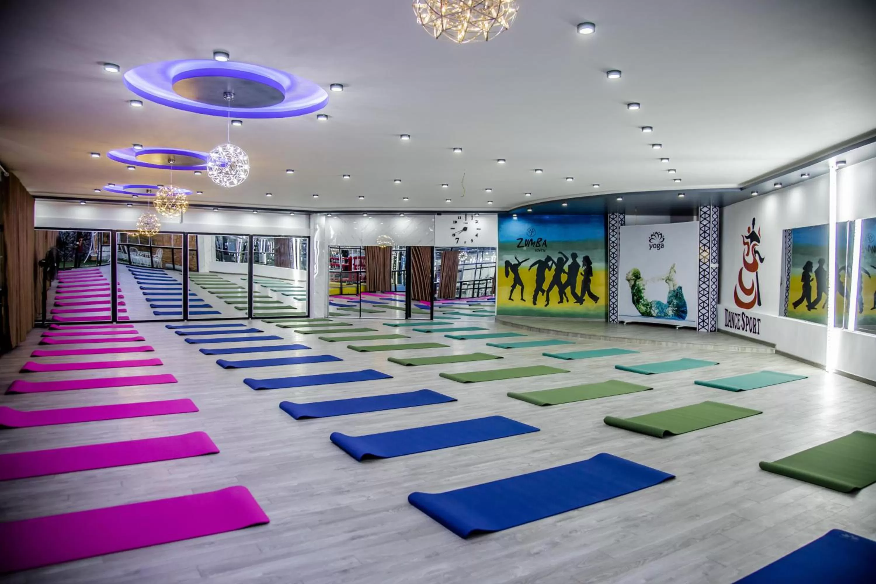 Fitness centre/facilities in D'Villa Hotel - Homestay