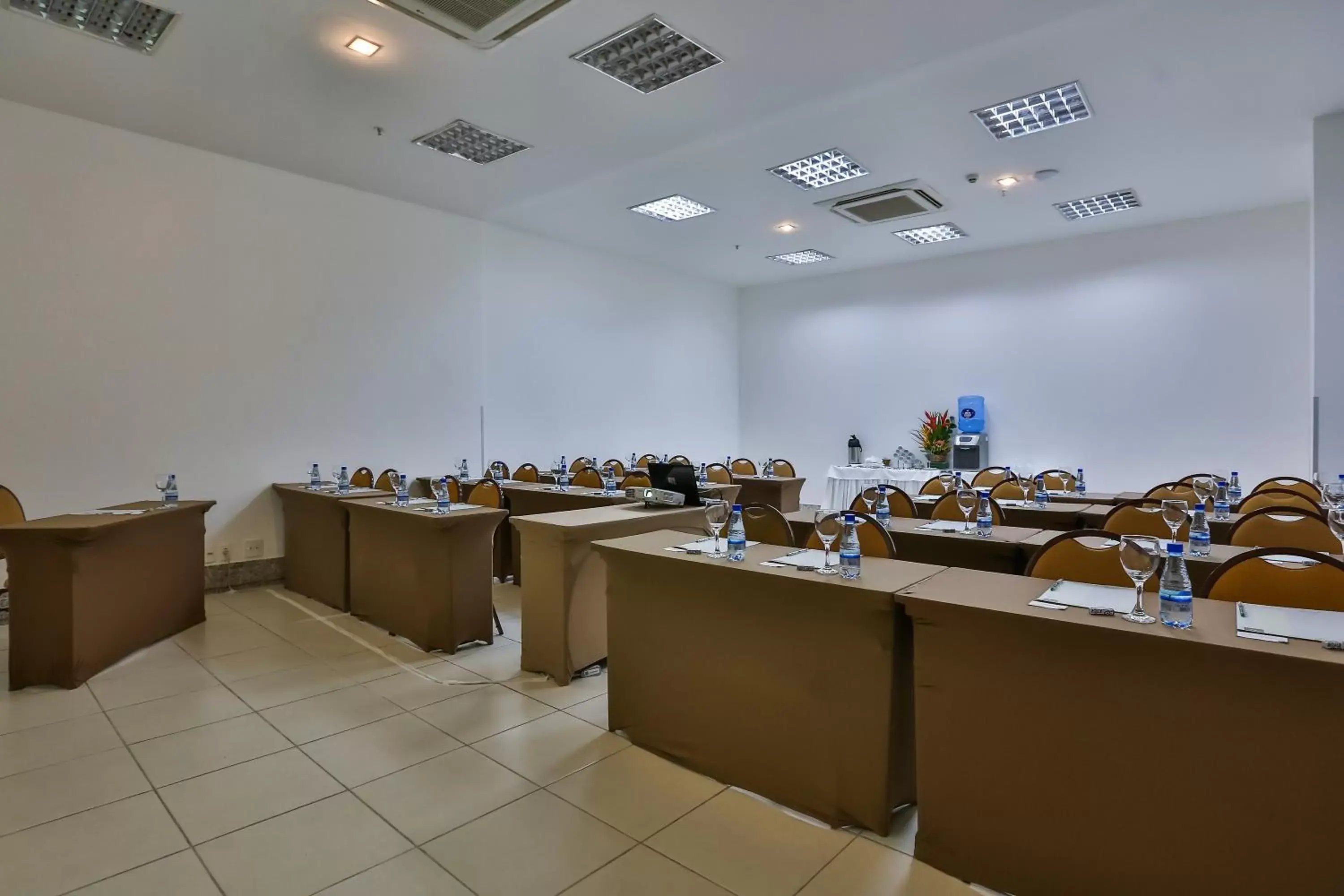 Business facilities, Restaurant/Places to Eat in Quality Hotel Manaus