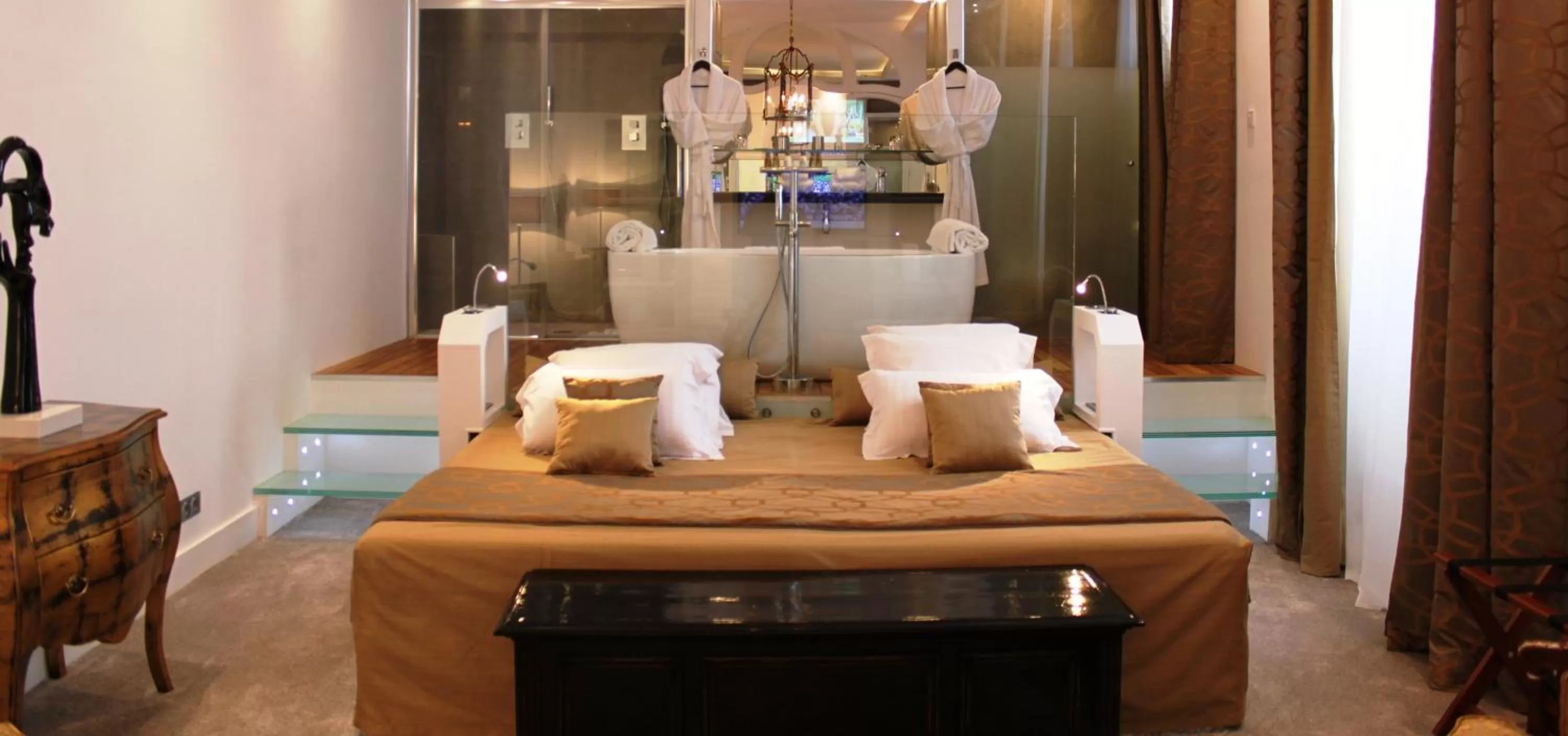 Photo of the whole room in Résidence et Chambres d'Hôtes de La Porte d'Arras