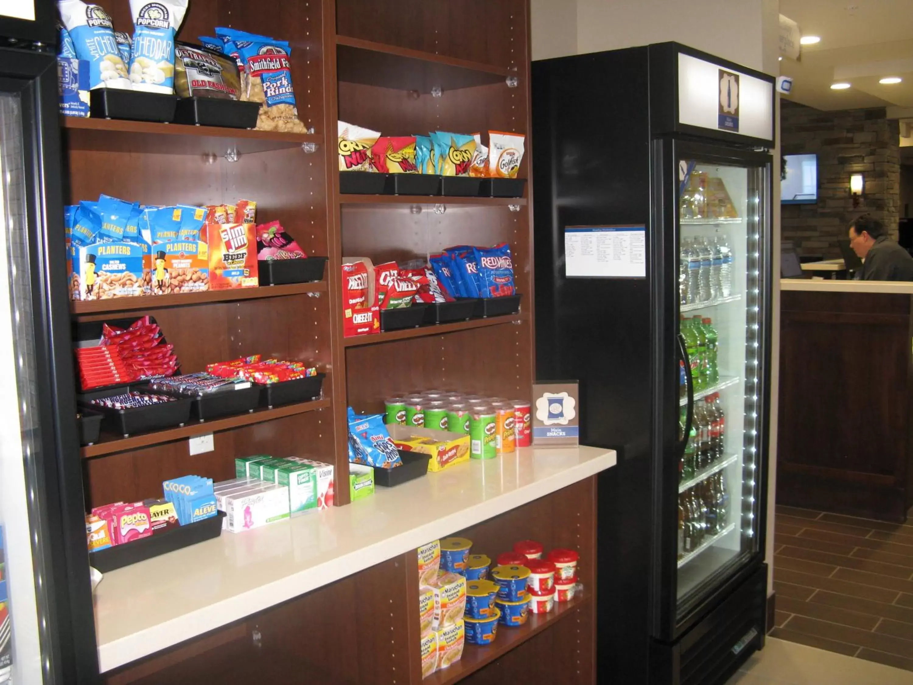 On-site shops, Supermarket/Shops in MainStay Suites I-90 City Center