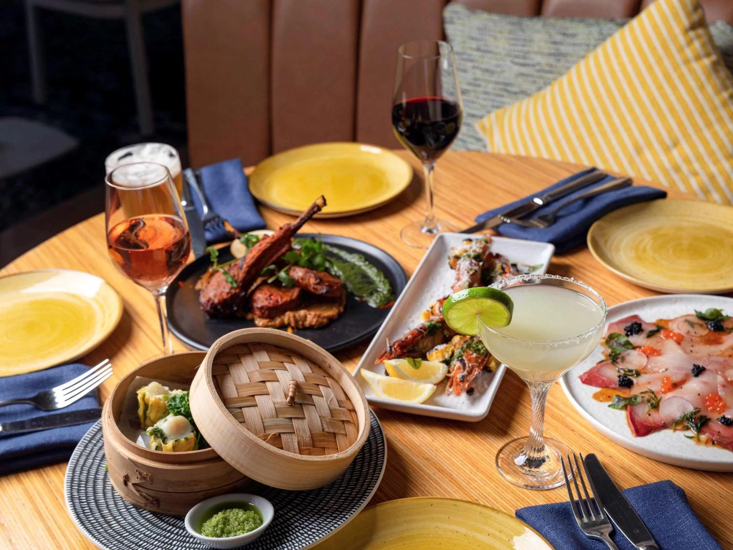 Restaurant/places to eat in Novotel Sydney Darling Harbour