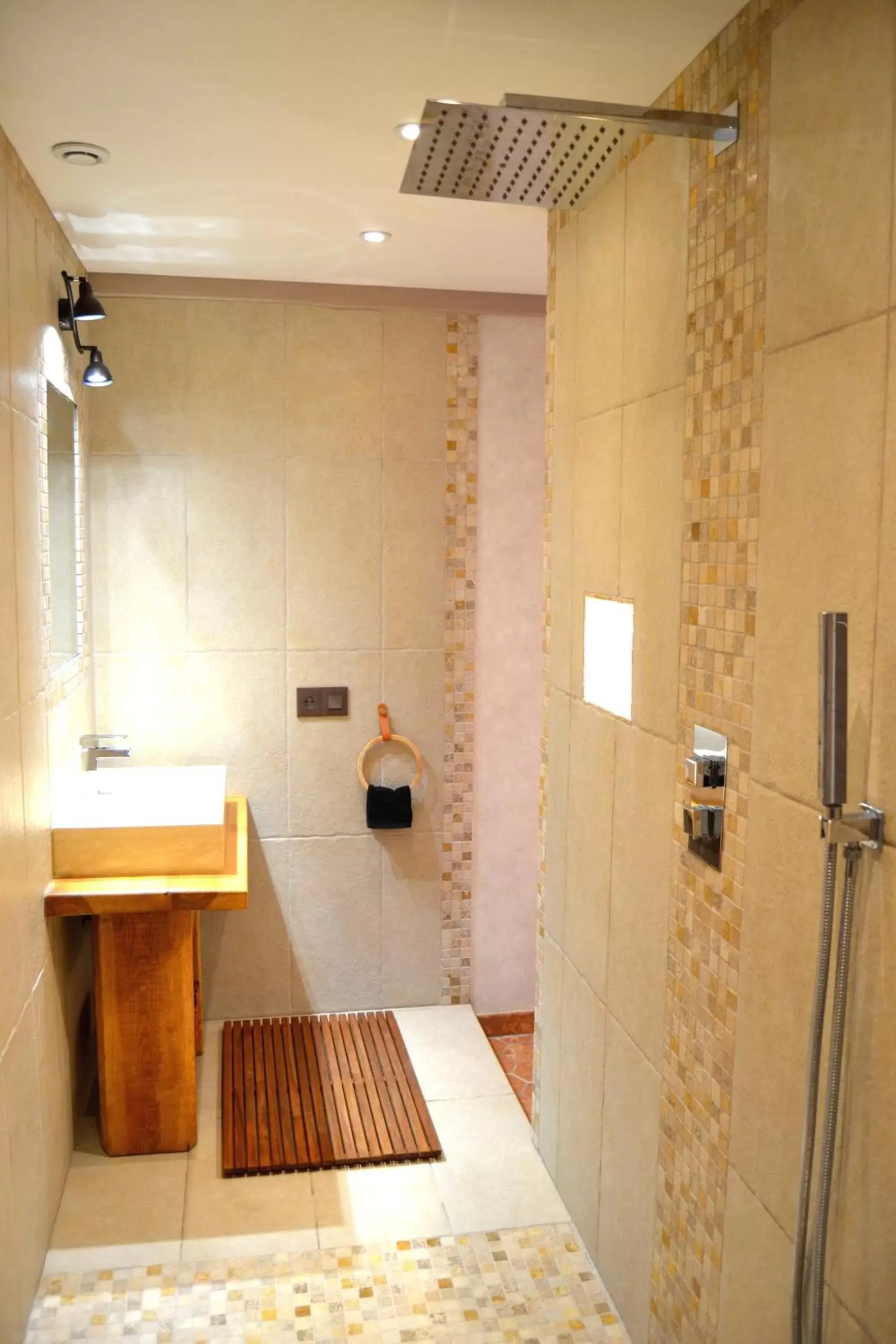 Bathroom in Domaine de Vandenesse & Spa