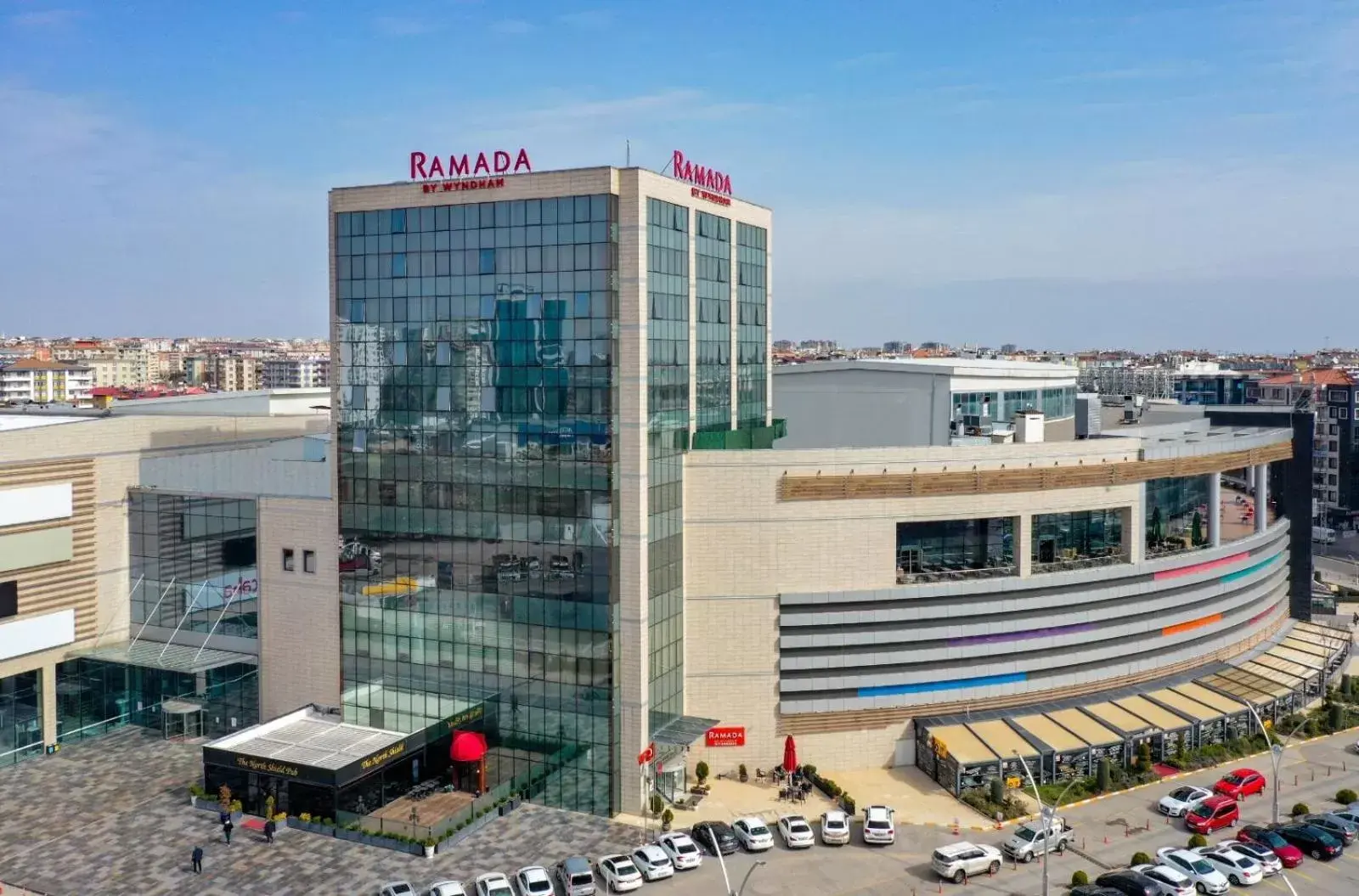 Property building in Ramada by Wyndham Diyarbakir Property building in Ramada by Wyndham Diyarbakir