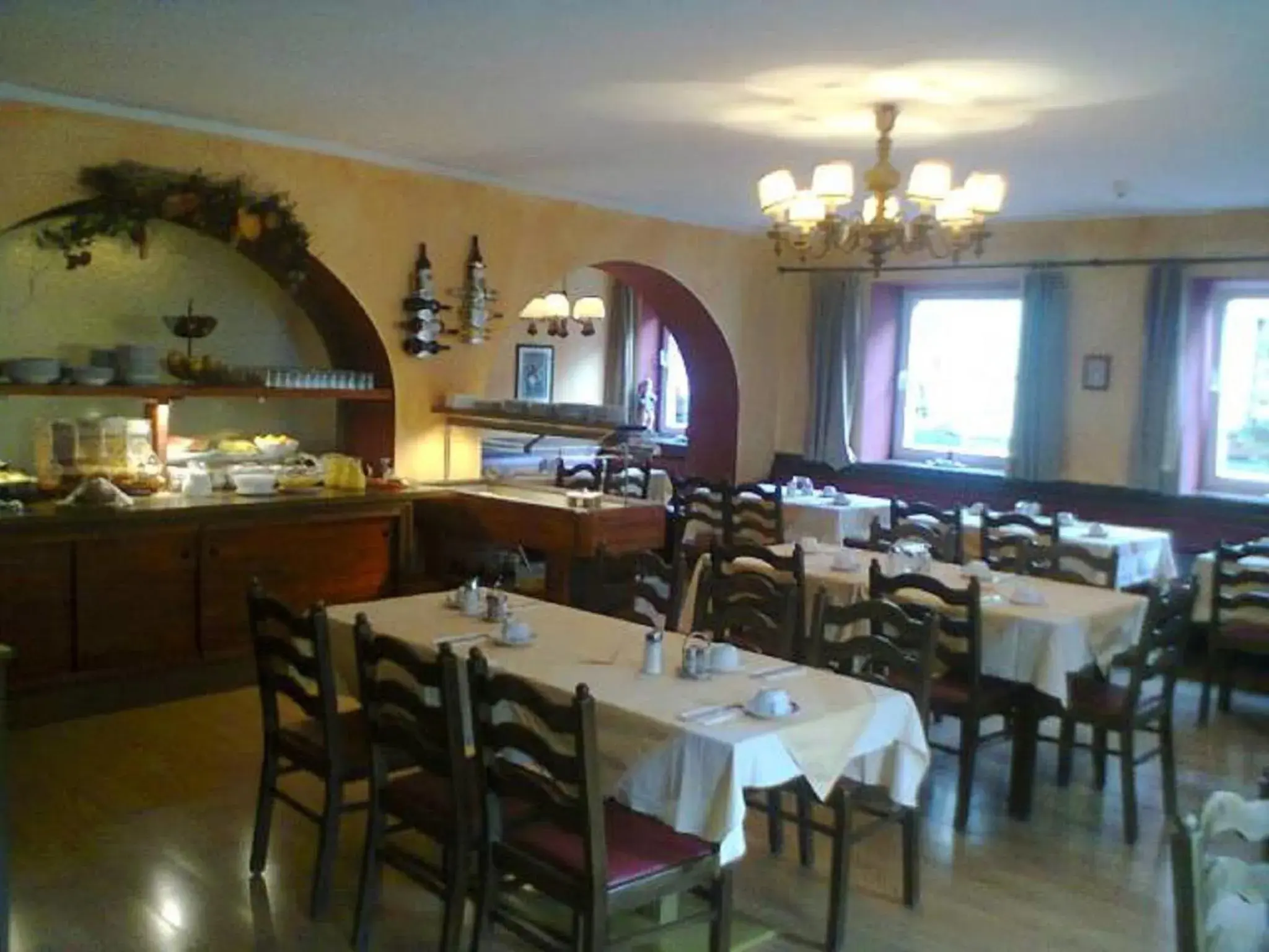 Buffet breakfast, Restaurant/Places to Eat in Hotel Traube