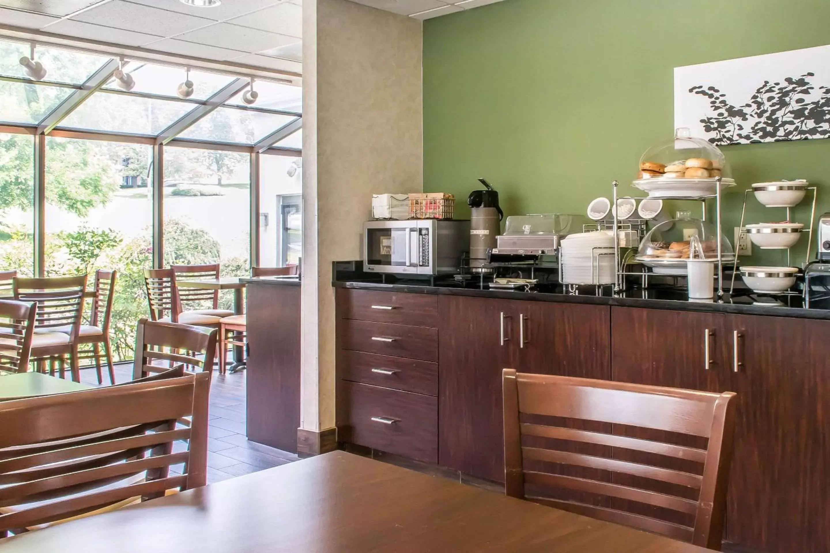 Restaurant/places to eat in Sleep Inn & Suites of Lancaster County Restaurant/places to eat in Sleep Inn & Suites of Lancaster County