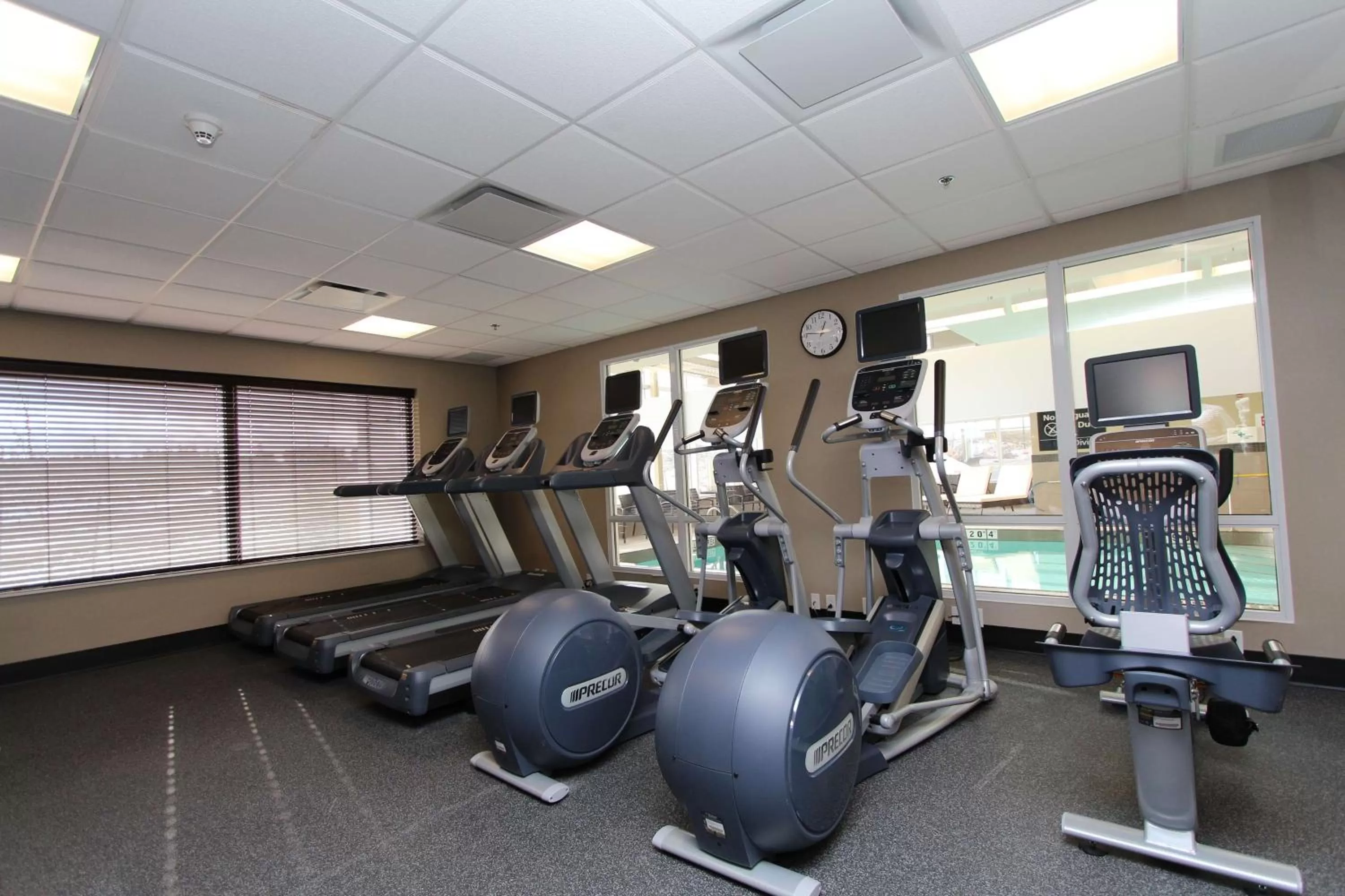 Fitness centre/facilities in Hampton Inn & Suites by Hilton St. John's Airport