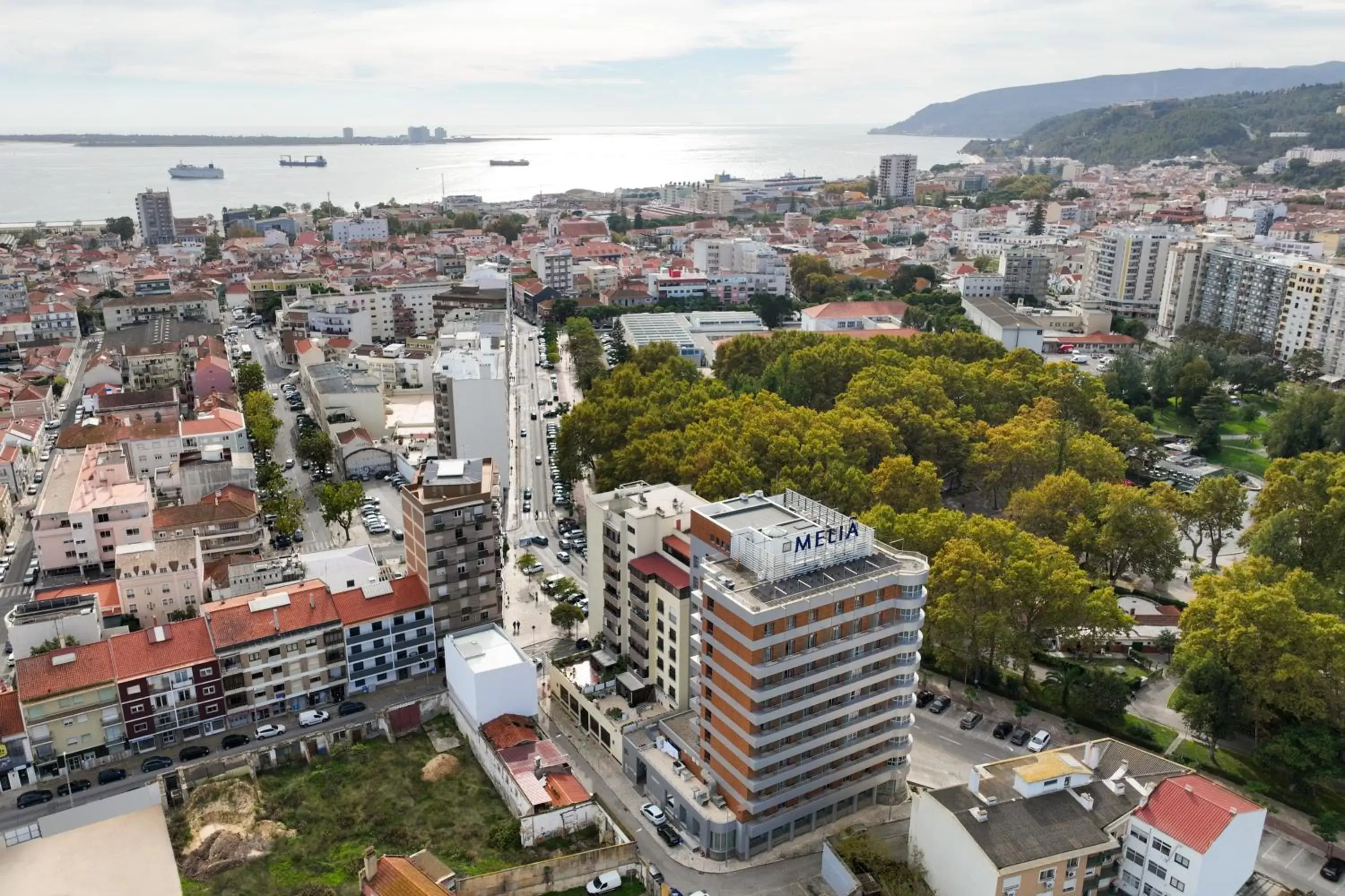 Property building, Bird's-eye View in Melia Setubal