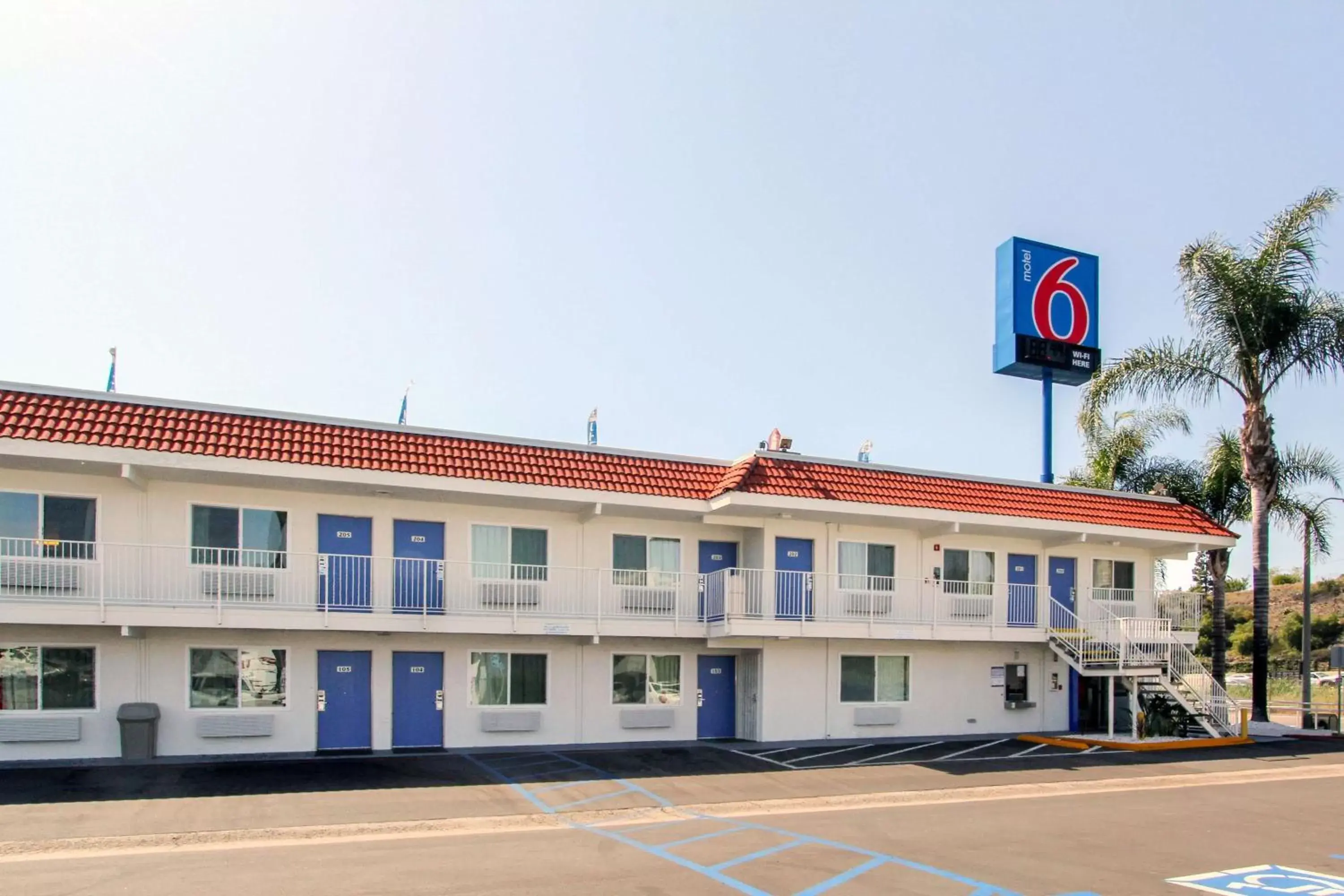 Property Building in Motel 6-La Mesa, CA - San Diego