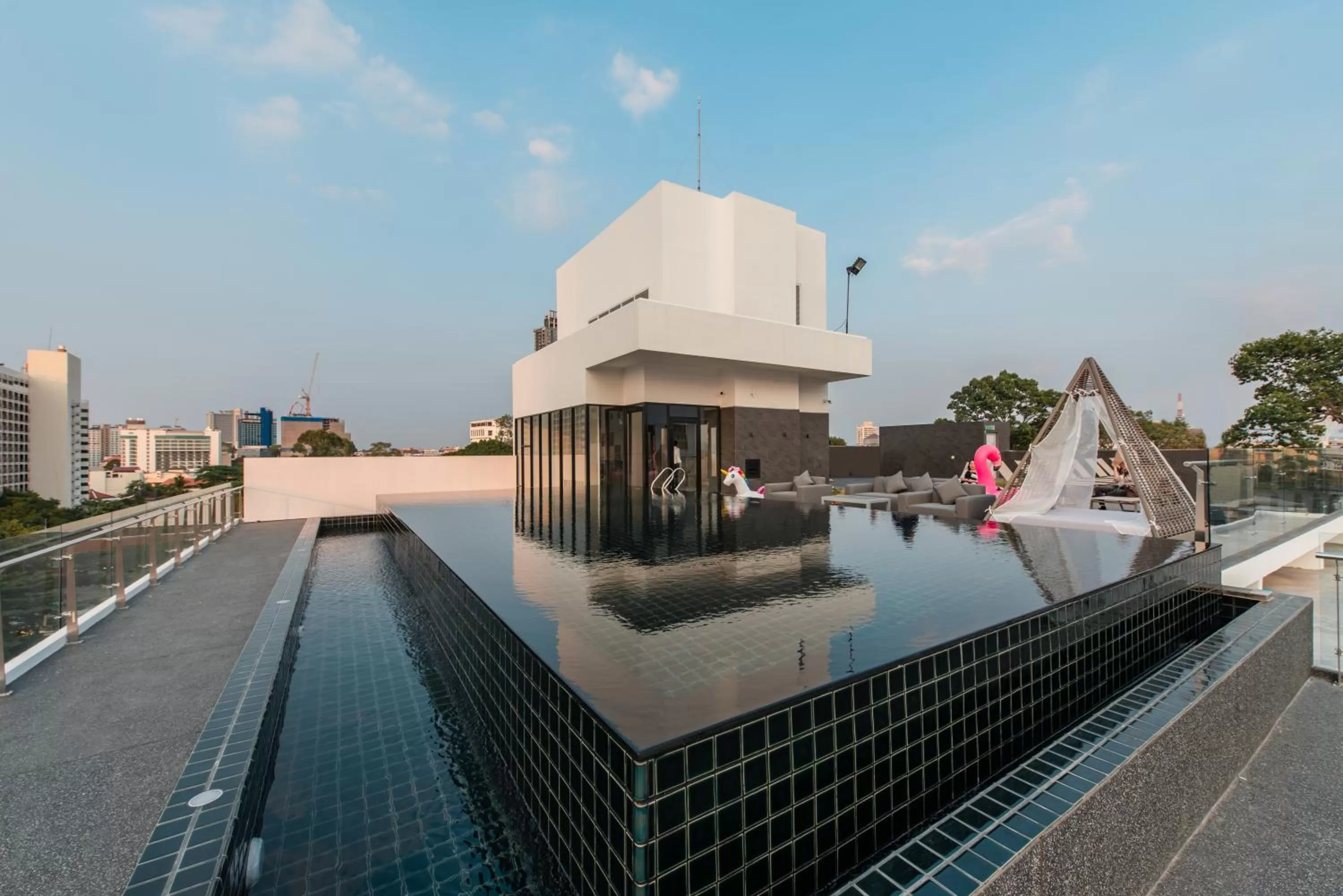 Swimming pool in Blackwoods Hotel Pattaya - SHA Extra Plus