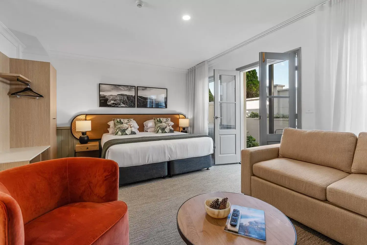 Bedroom, Seating Area in Wildes Hotel Kangaroo Valley