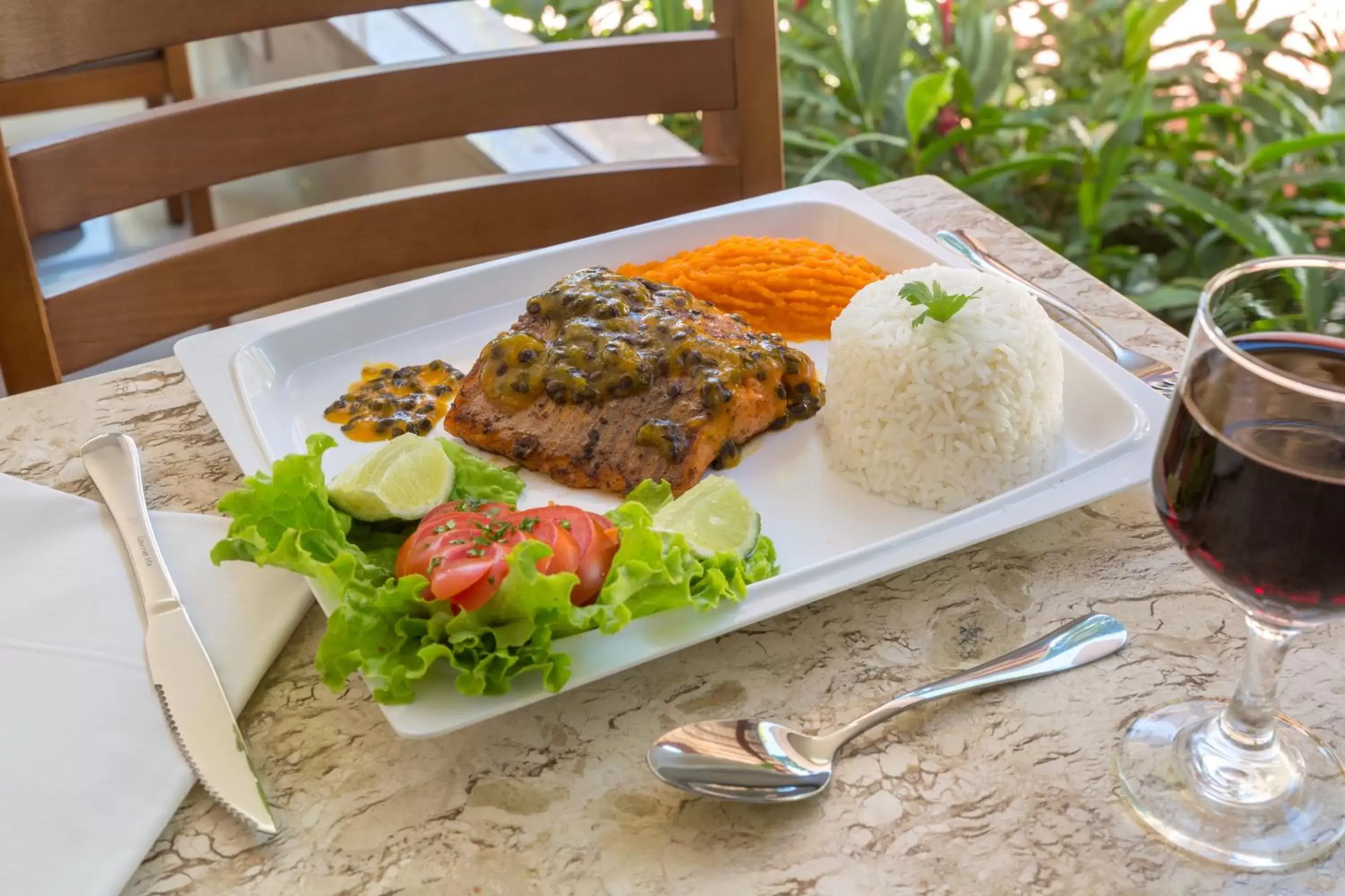 Food and drinks in Floral Inn Family Food and drinks in Floral Inn Family