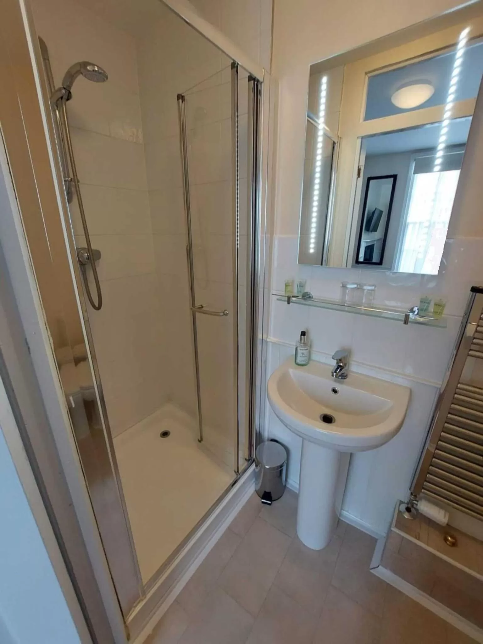 Bathroom in The Black Horse Inn