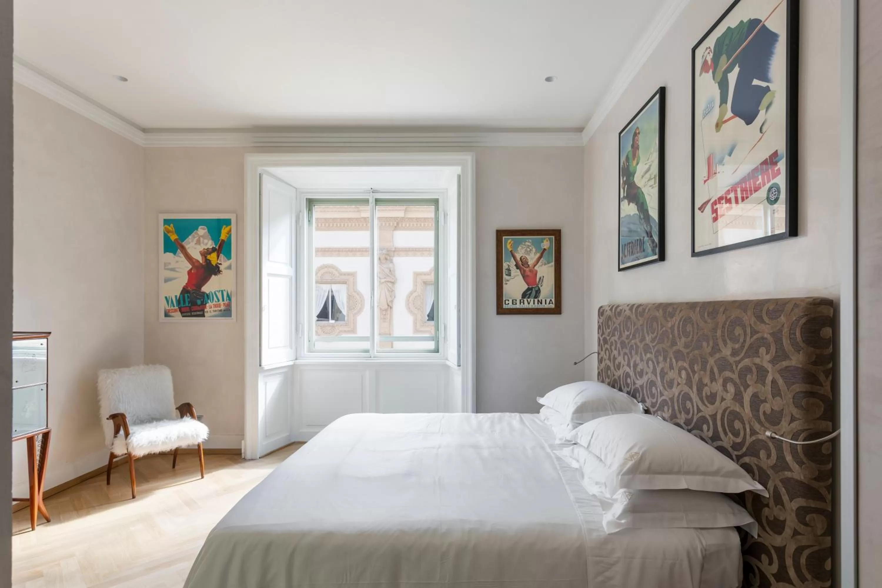 Photo of the whole room, Bed in Galleria Vik Milano - Townhouse Galleria - Small Luxury Hotels of the World