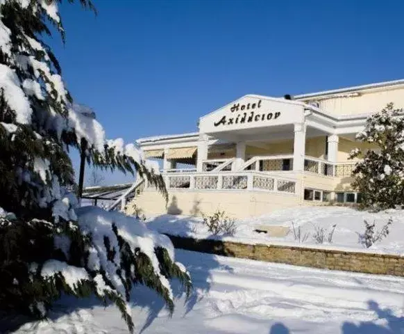 Facade/entrance, Winter in Hotel Αchillion Grevena