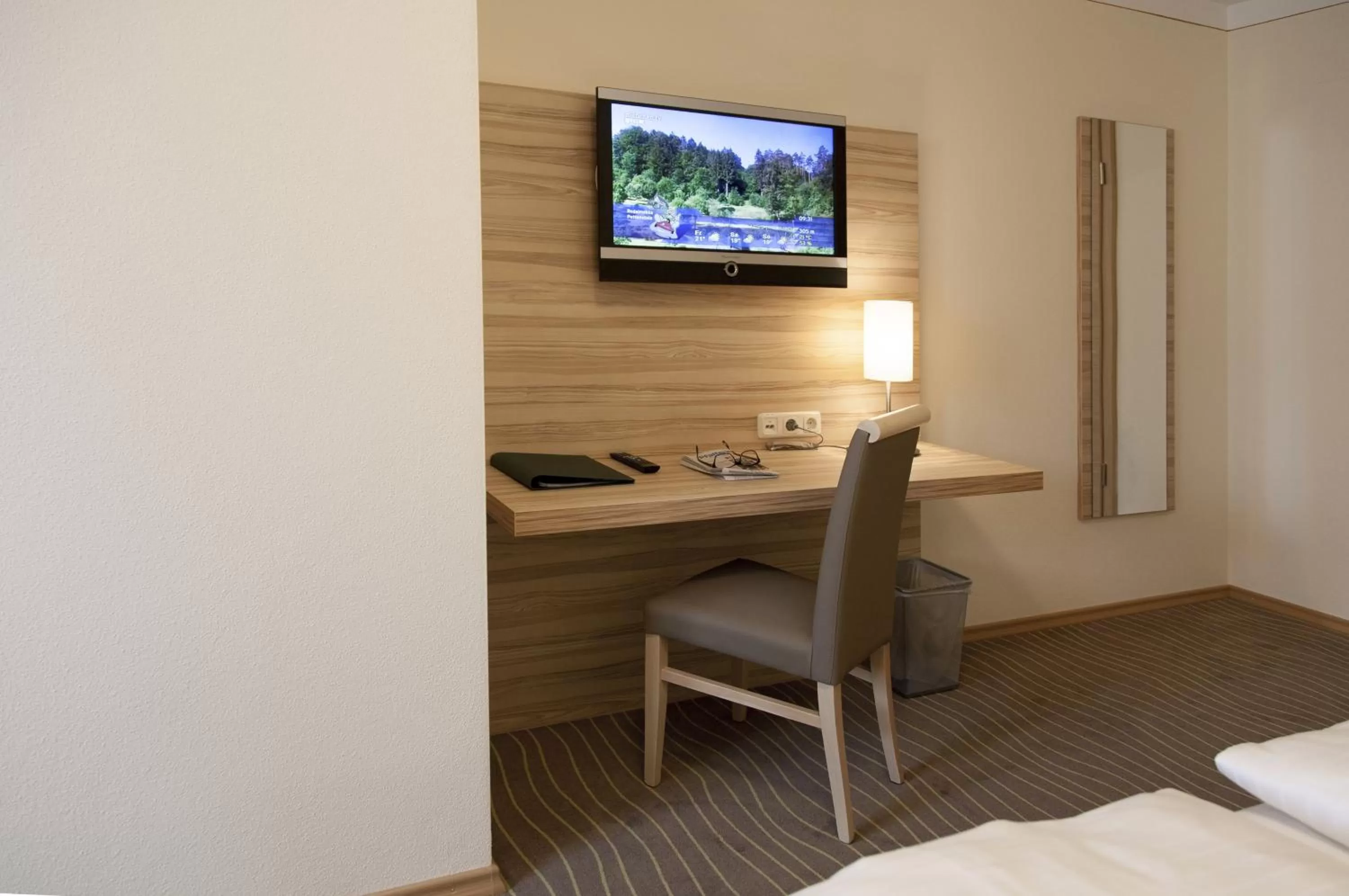 TV and multimedia, Bed in Hotel Straßhof