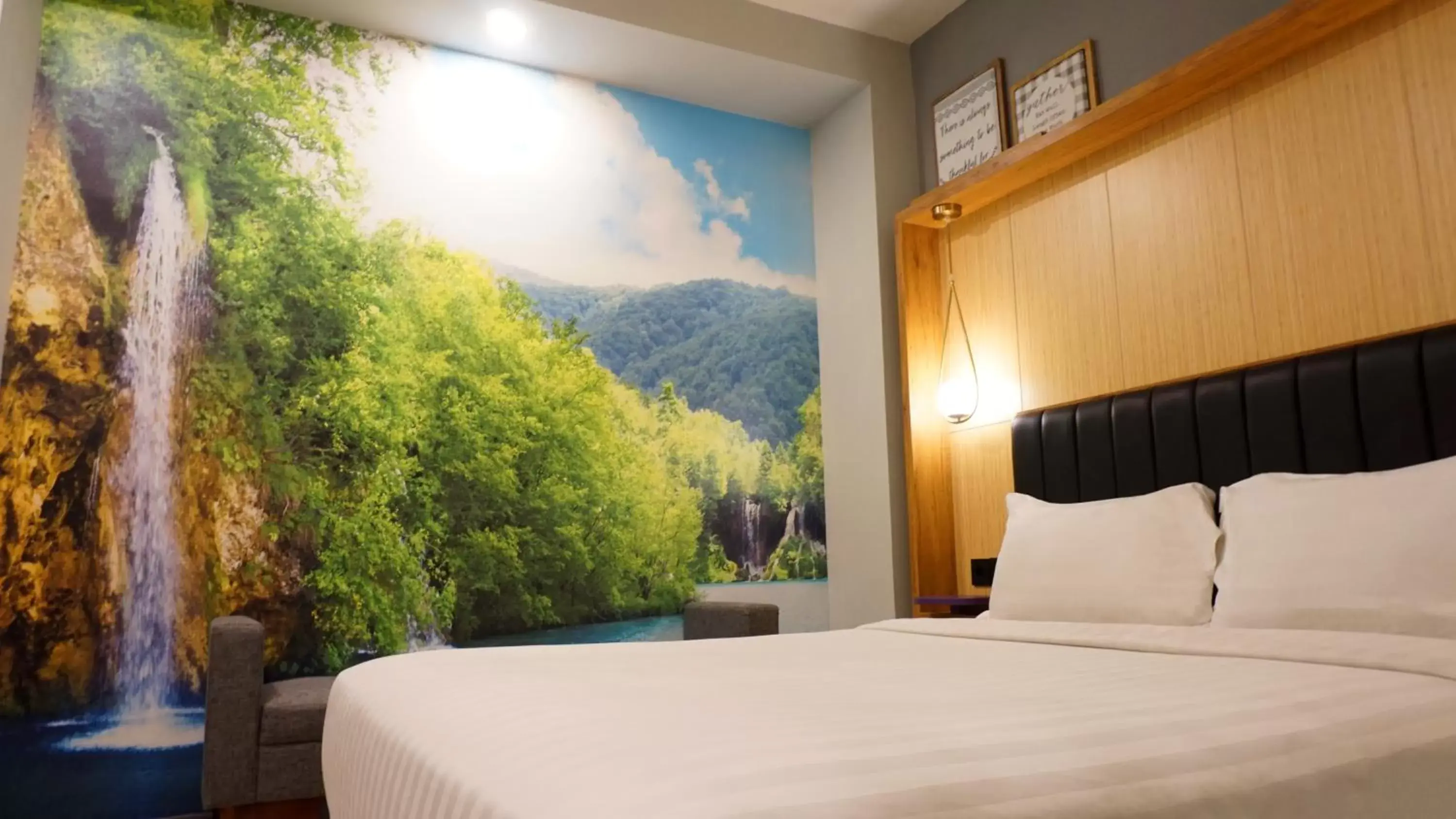 Standard King Room in Oak Tree Urban Hotel Jakarta Standard King Room in Oak Tree Urban Hotel Jakarta