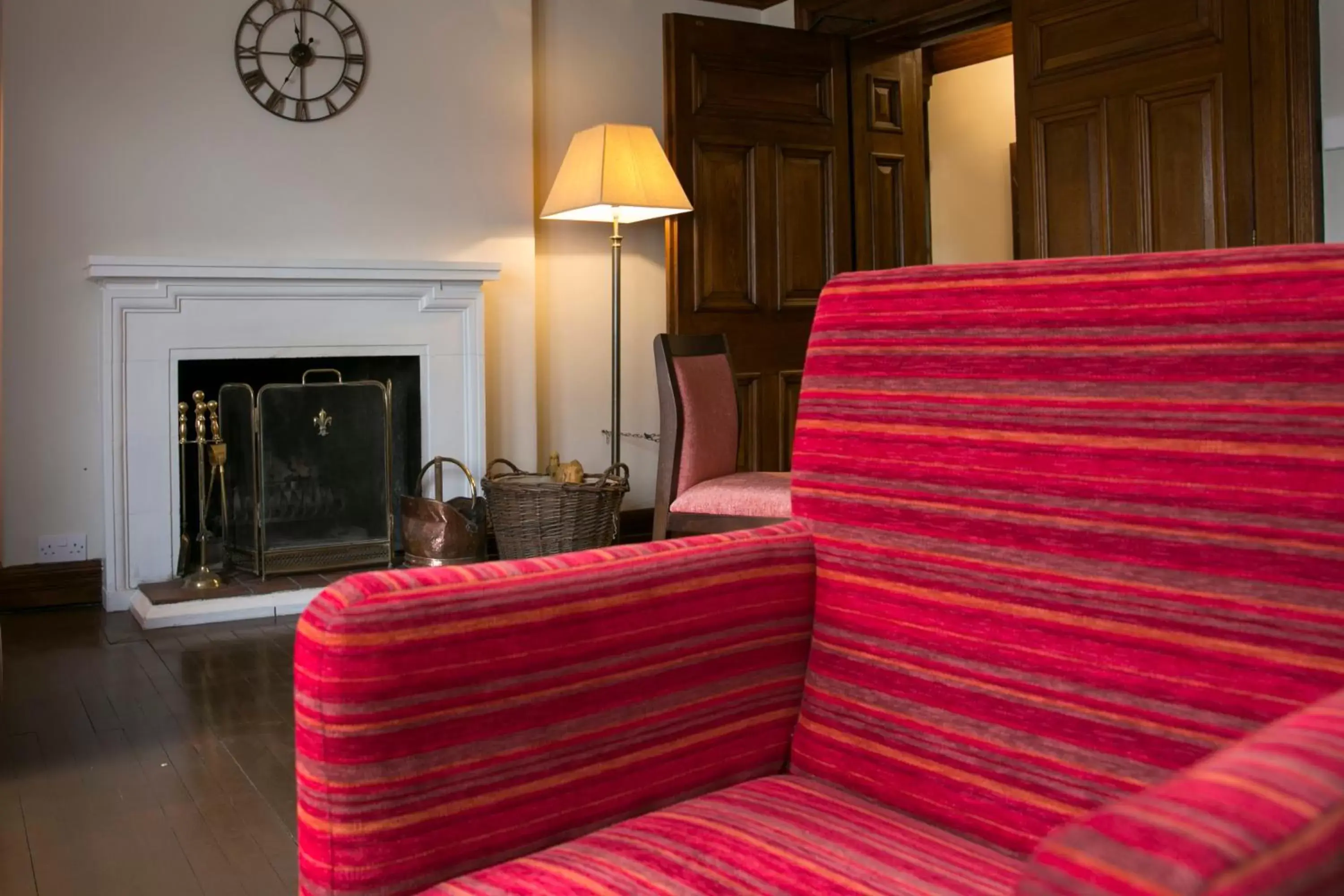 Communal lounge/ TV room, Seating Area in Manor Parc Hotel