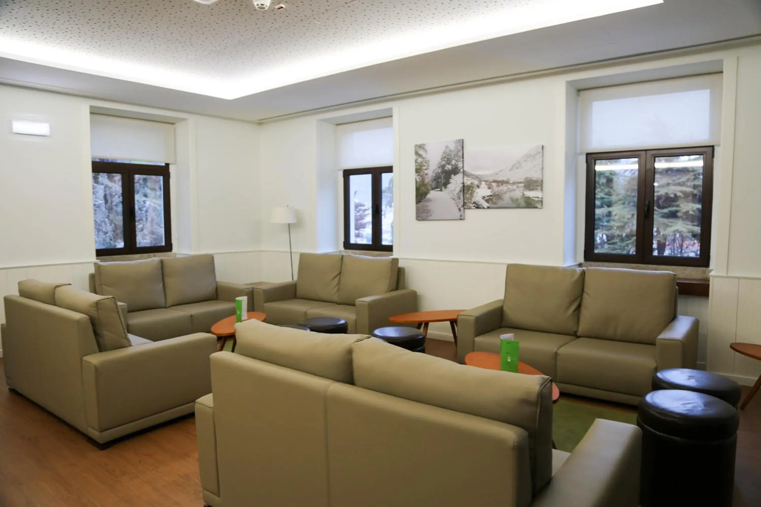 Lounge or bar, Seating Area in Inatel Manteigas