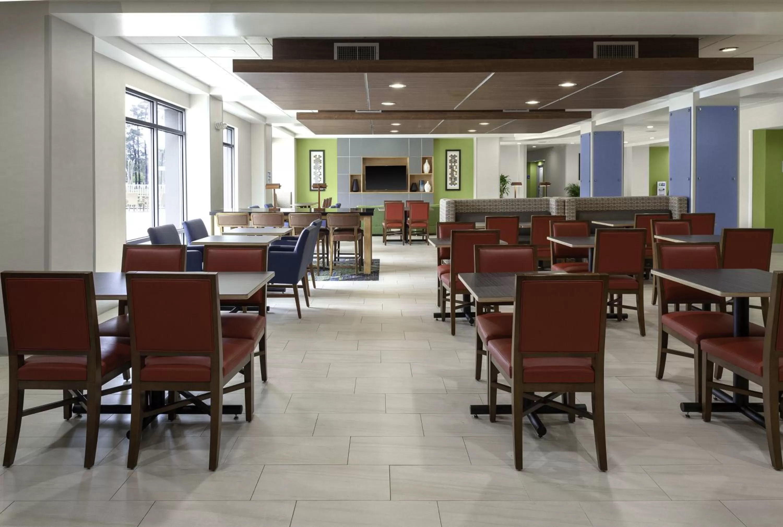 Seating area in Holiday Inn Express Myrtle Beach-Broadway at the Beach by IHG