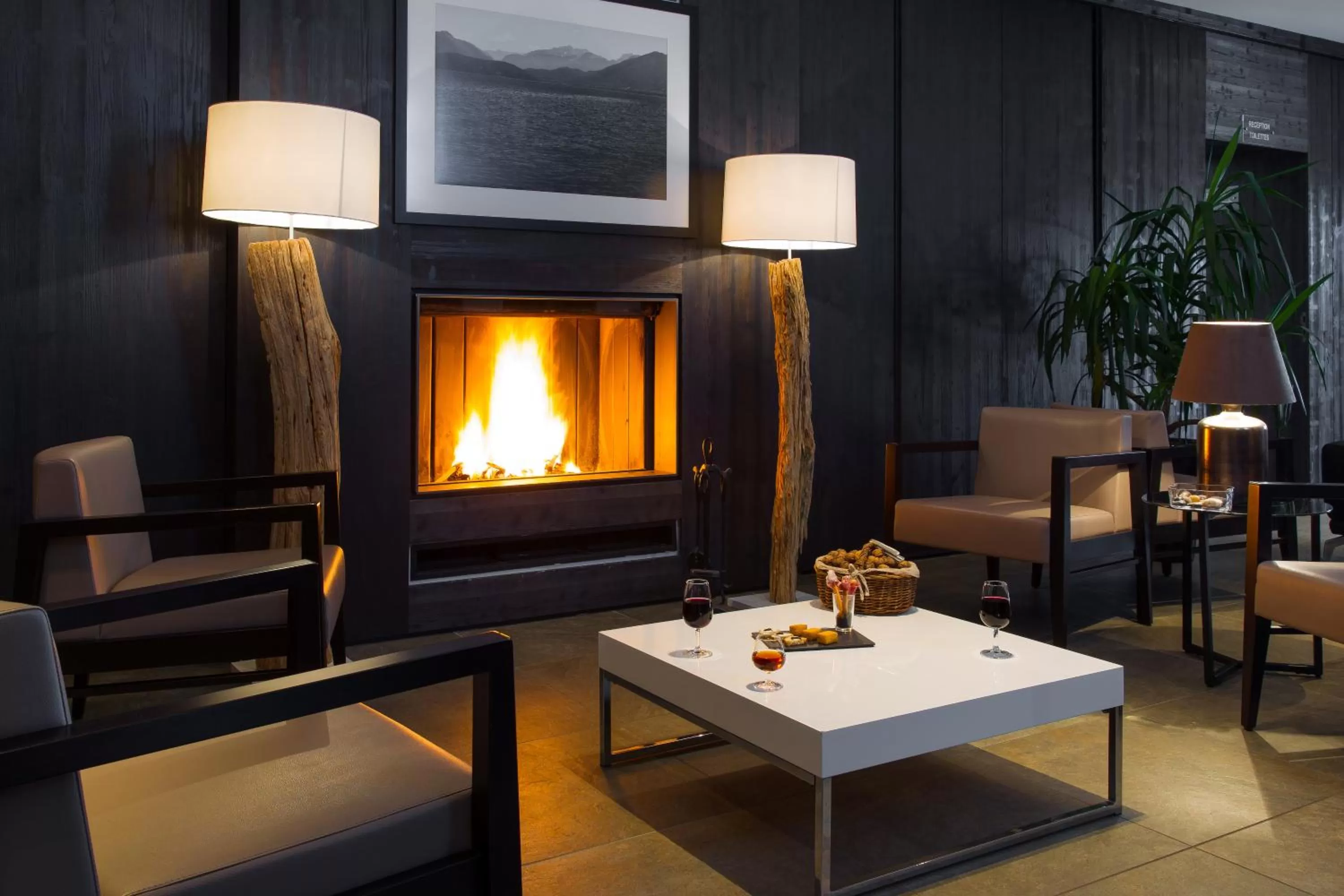 Restaurant/places to eat in Hotel Blanc