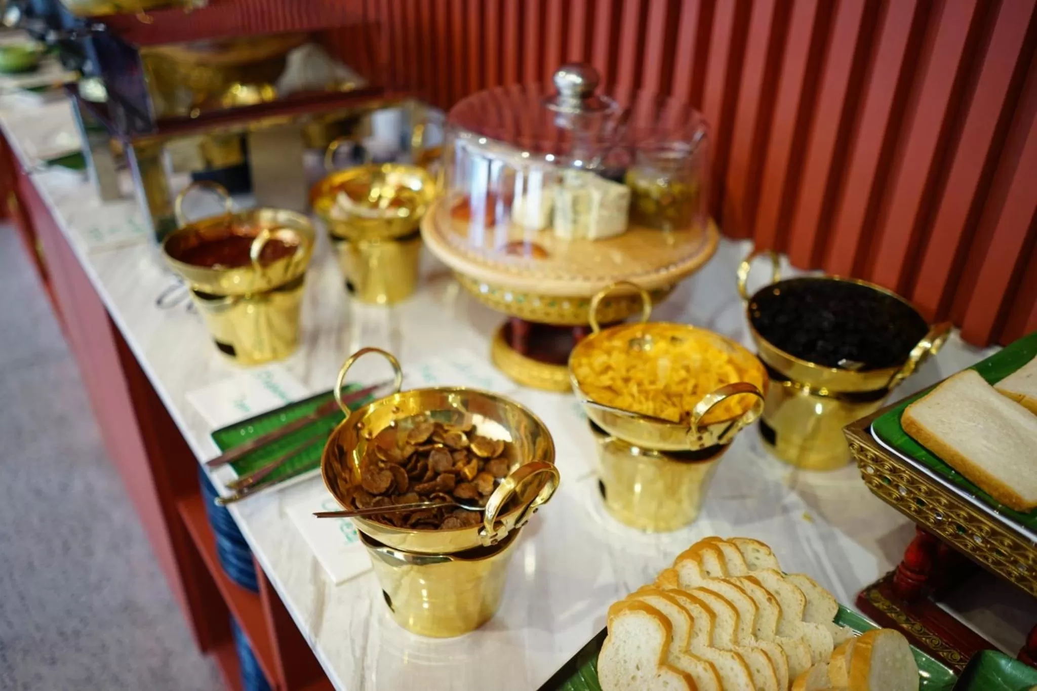 Breakfast in 4 Monkeys Hotel