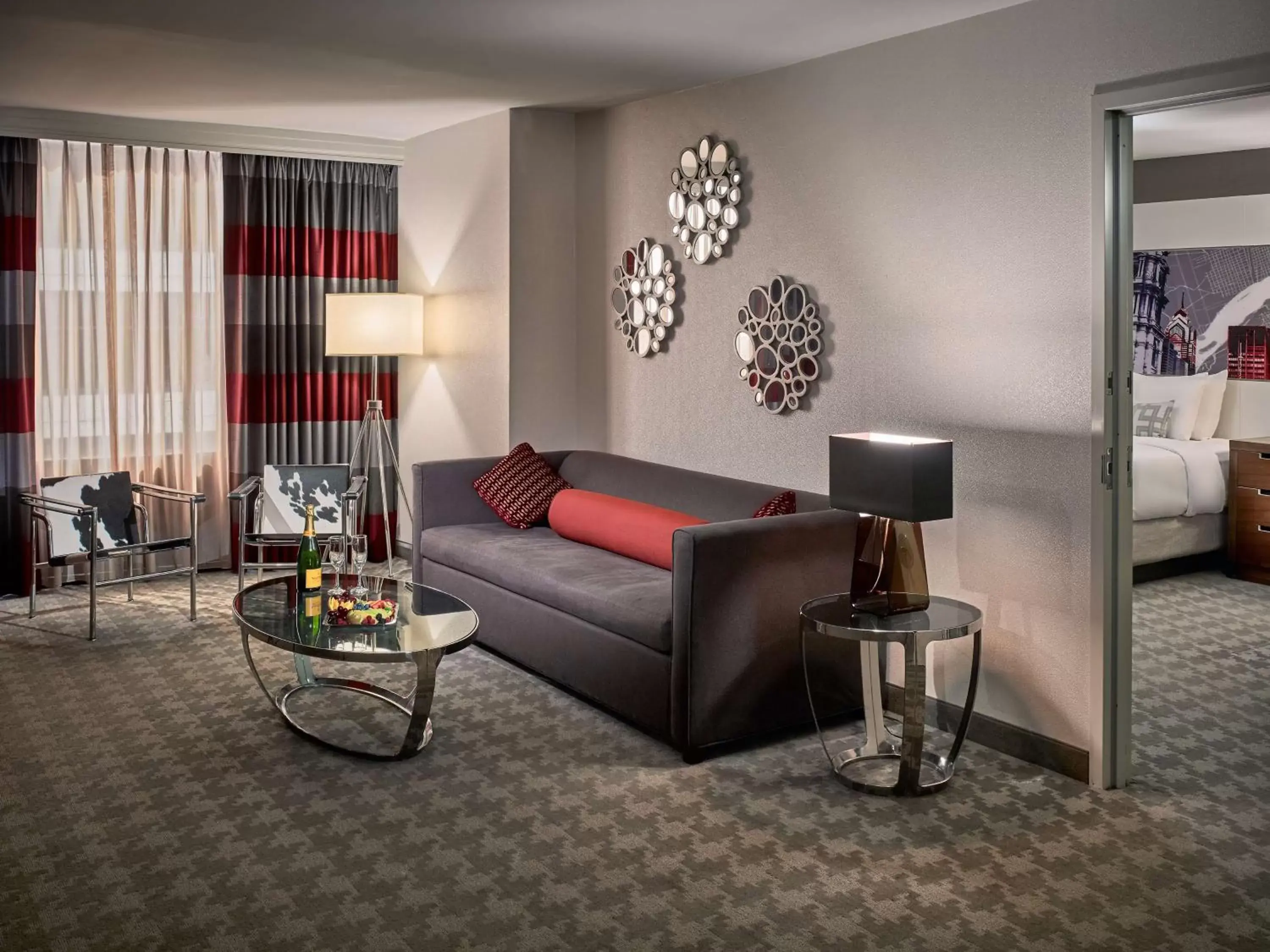 Bedroom, Seating Area in Sonesta Philadelphia Rittenhouse Square