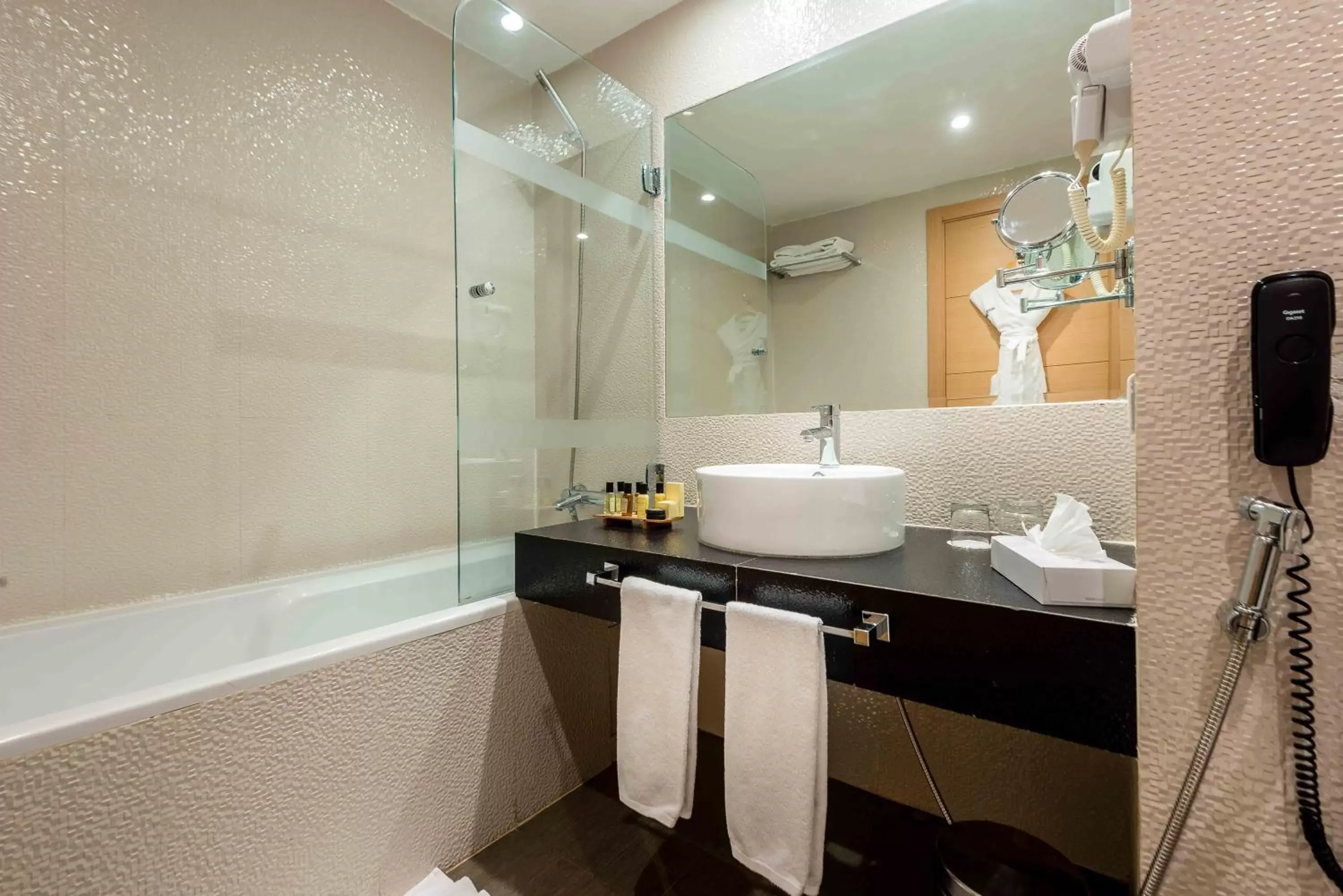 Bathroom in Hotel Farah Tanger